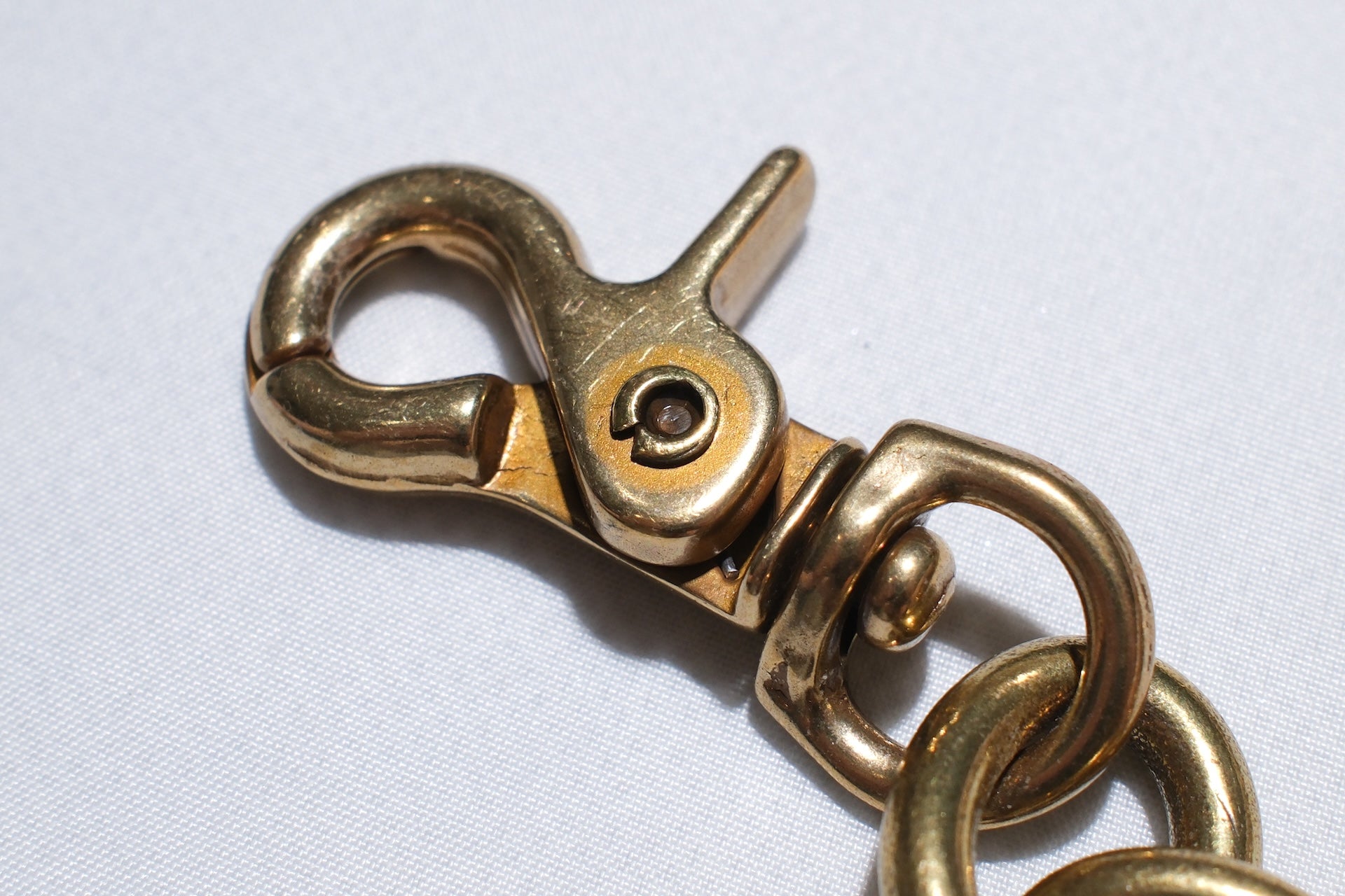 Inception by Accel Company "violin F-Hole" Carabiner Wallet Chain (IPC-02)