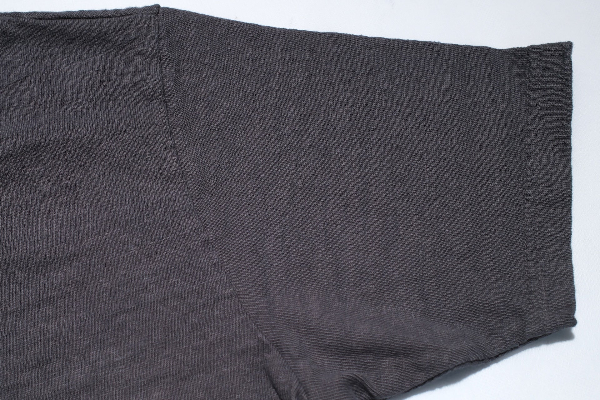 UES 9.5oz "NO.8 Slub Nep" Heavyweight Plain Tee (Charcoal)
