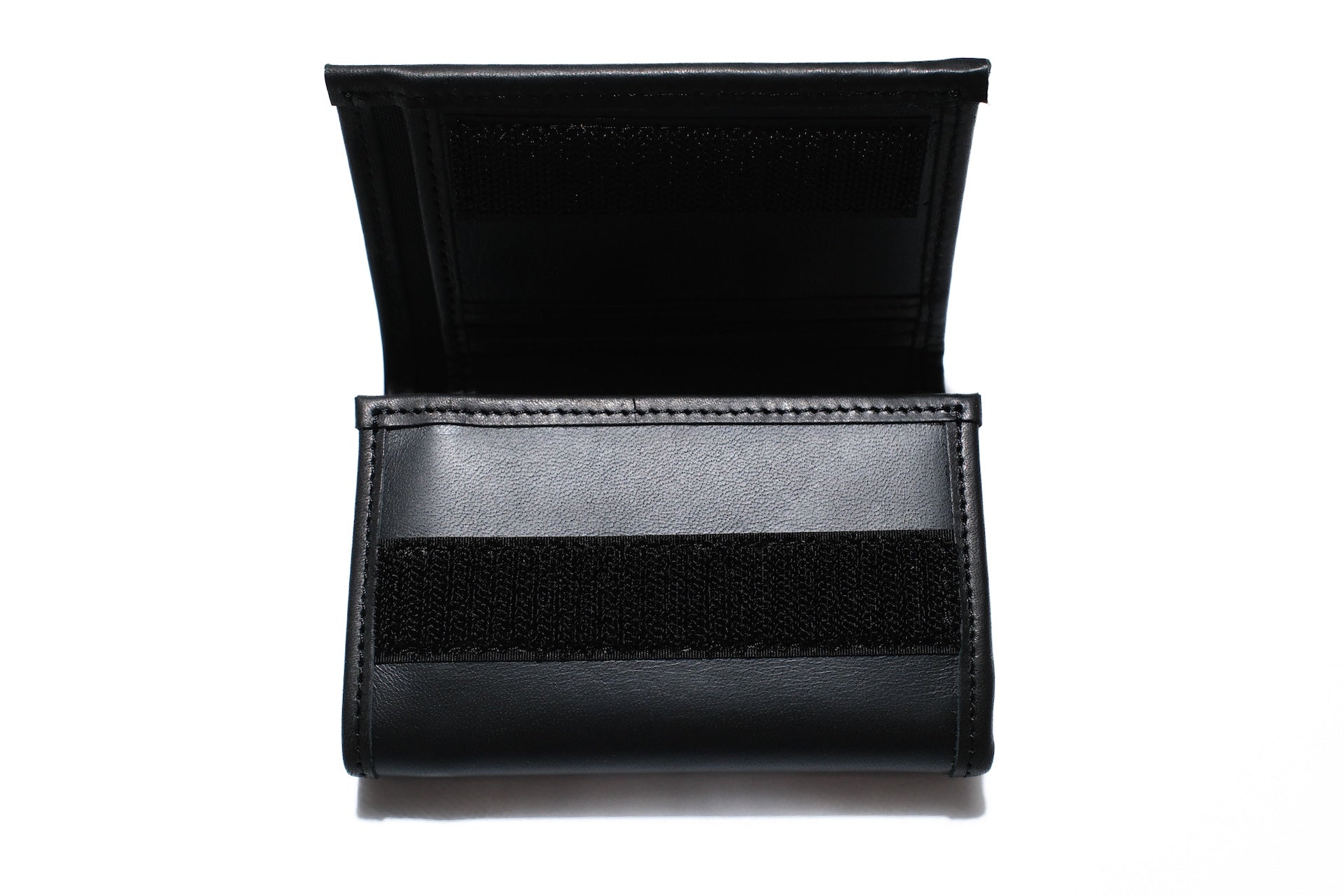 BONCOURA “BARI-BARI” Hand-Waxed Horsehide Tri-fold Wallet (Black Tea-cored)