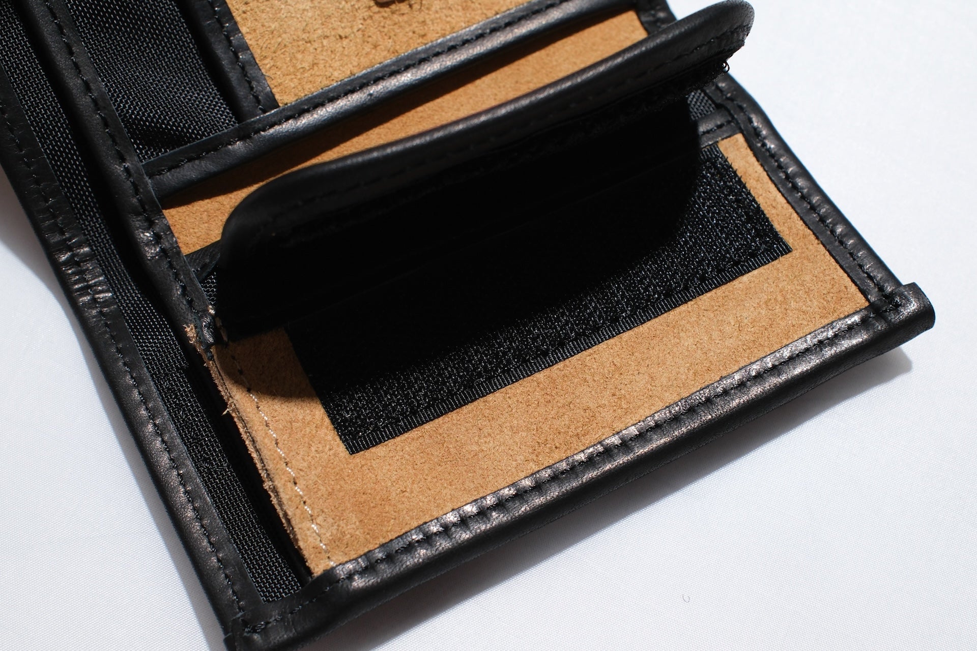 BONCOURA “BARI-BARI” Suede Cowhide Tri-fold Wallet (Beige)