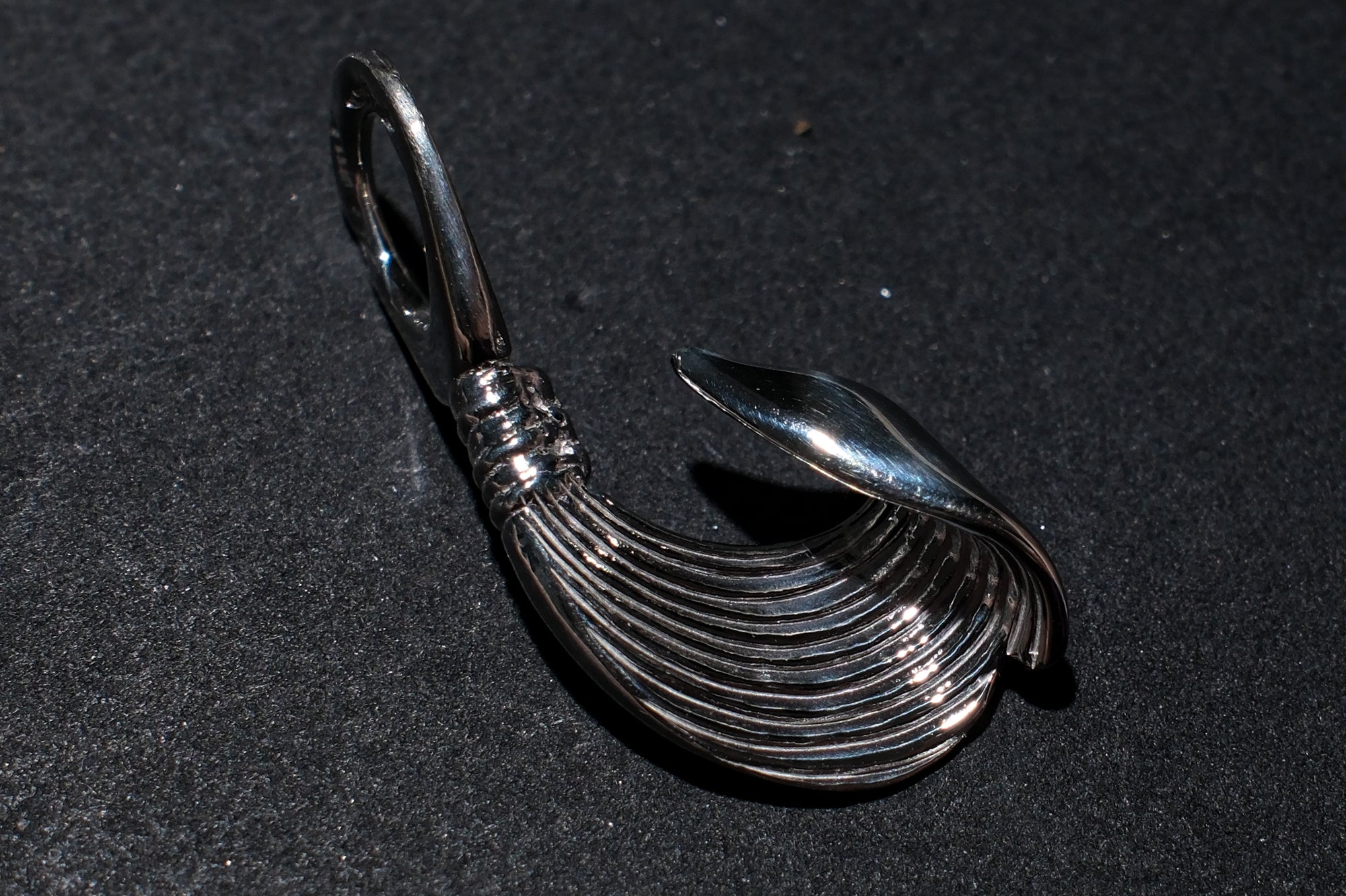 The One OCEAN "Catch The Waves" Plain Pendant (Small)