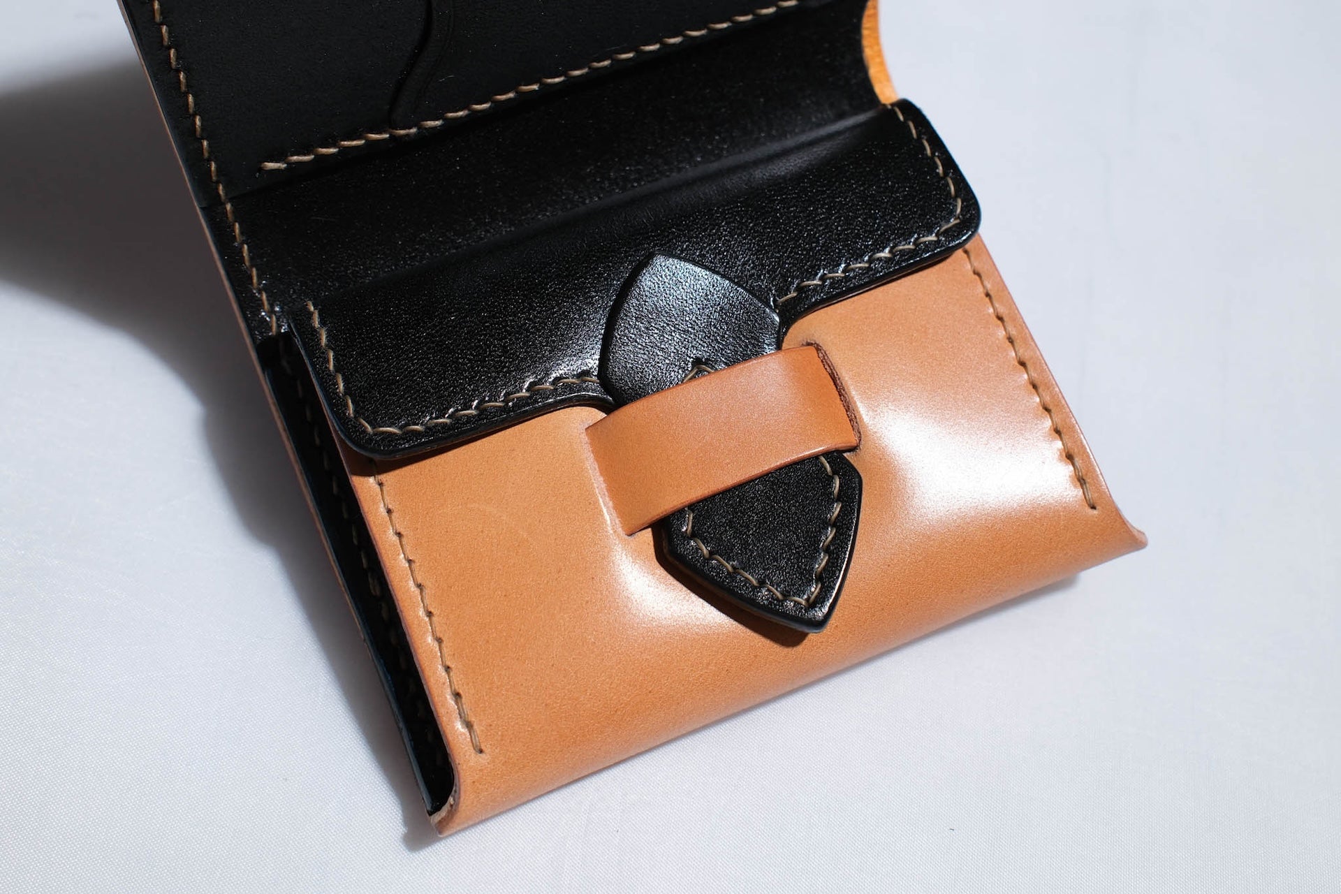 The Flat Head Cordovan Trifold Mini Wallet (Camel Tan)