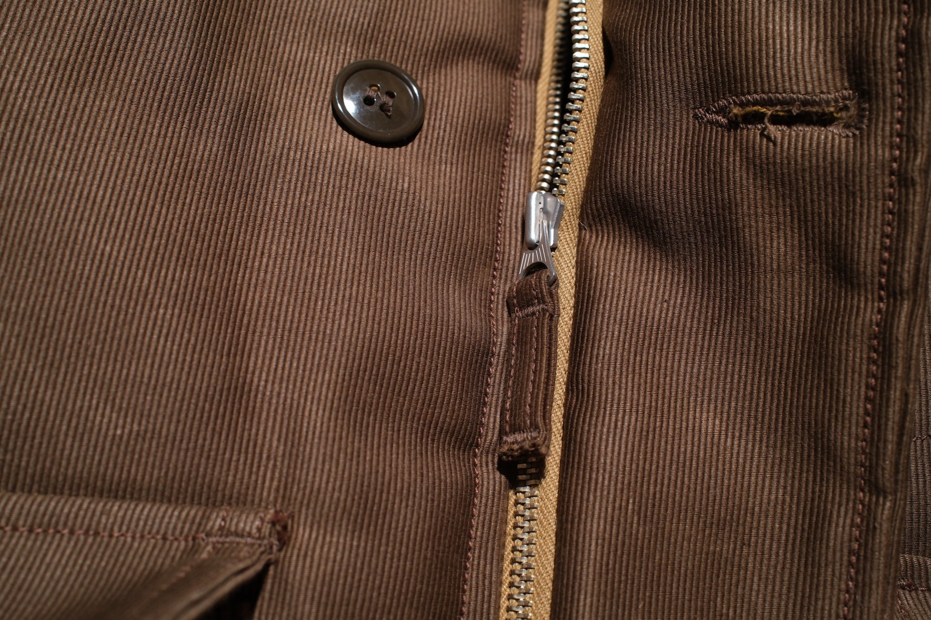 Freewheelers "Winter Aviators' Vest" (Dark Red Beige)