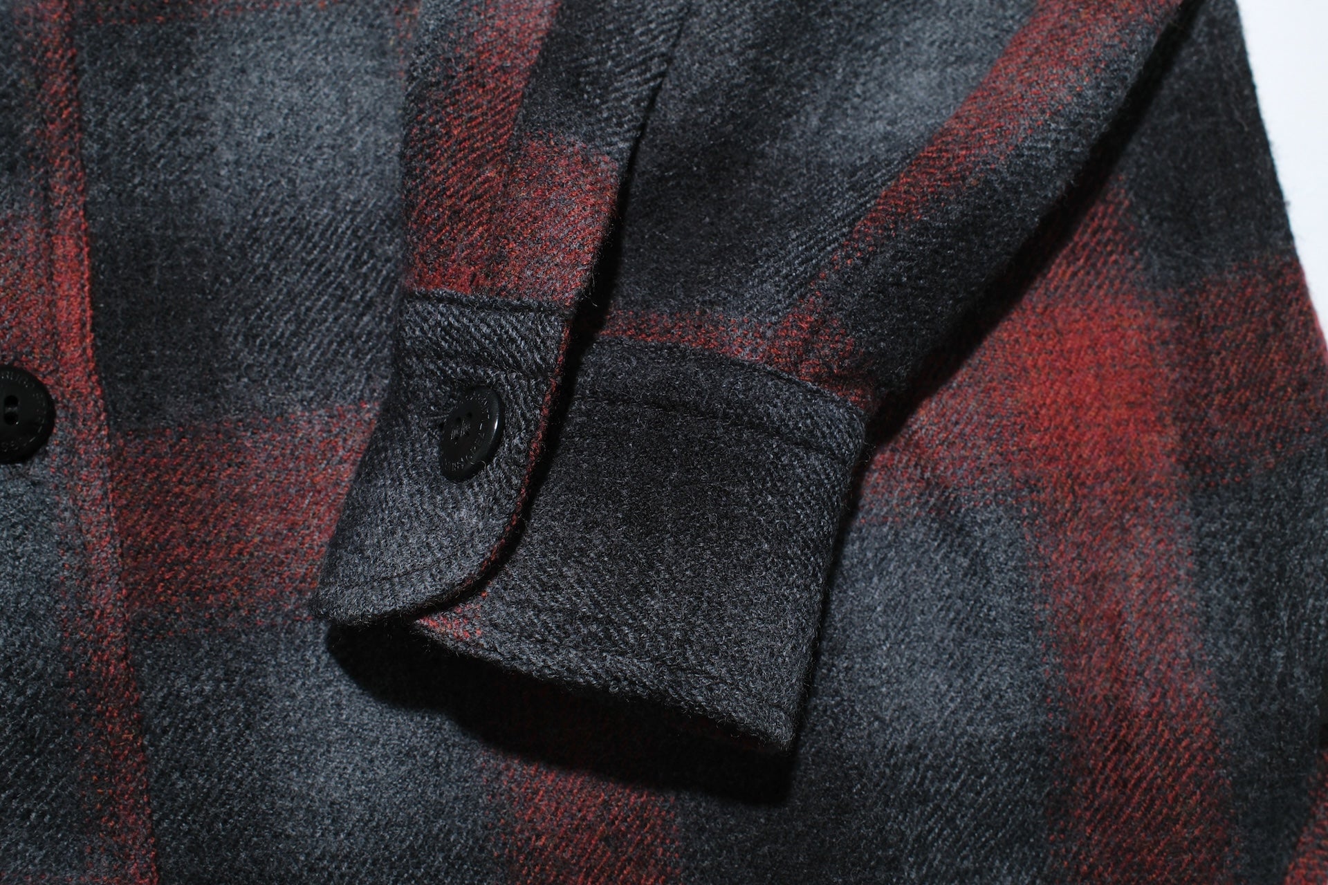 Freewheelers “HIGHBALLER” Ombre Check Wool Logger Shirt (Black X Grey X Red)