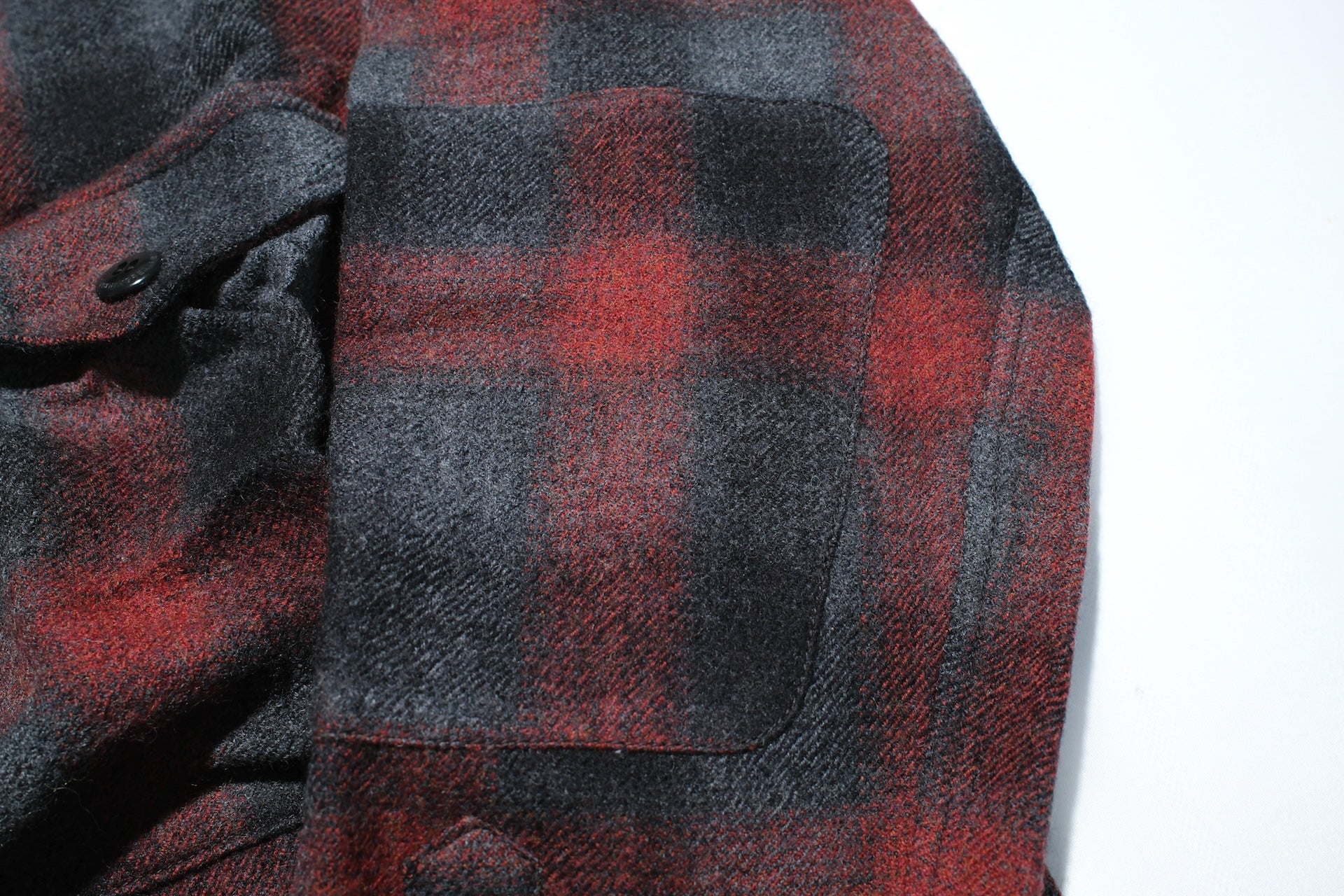 Freewheelers “HIGHBALLER” Ombre Check Wool Logger Shirt (Black X Grey X Red)