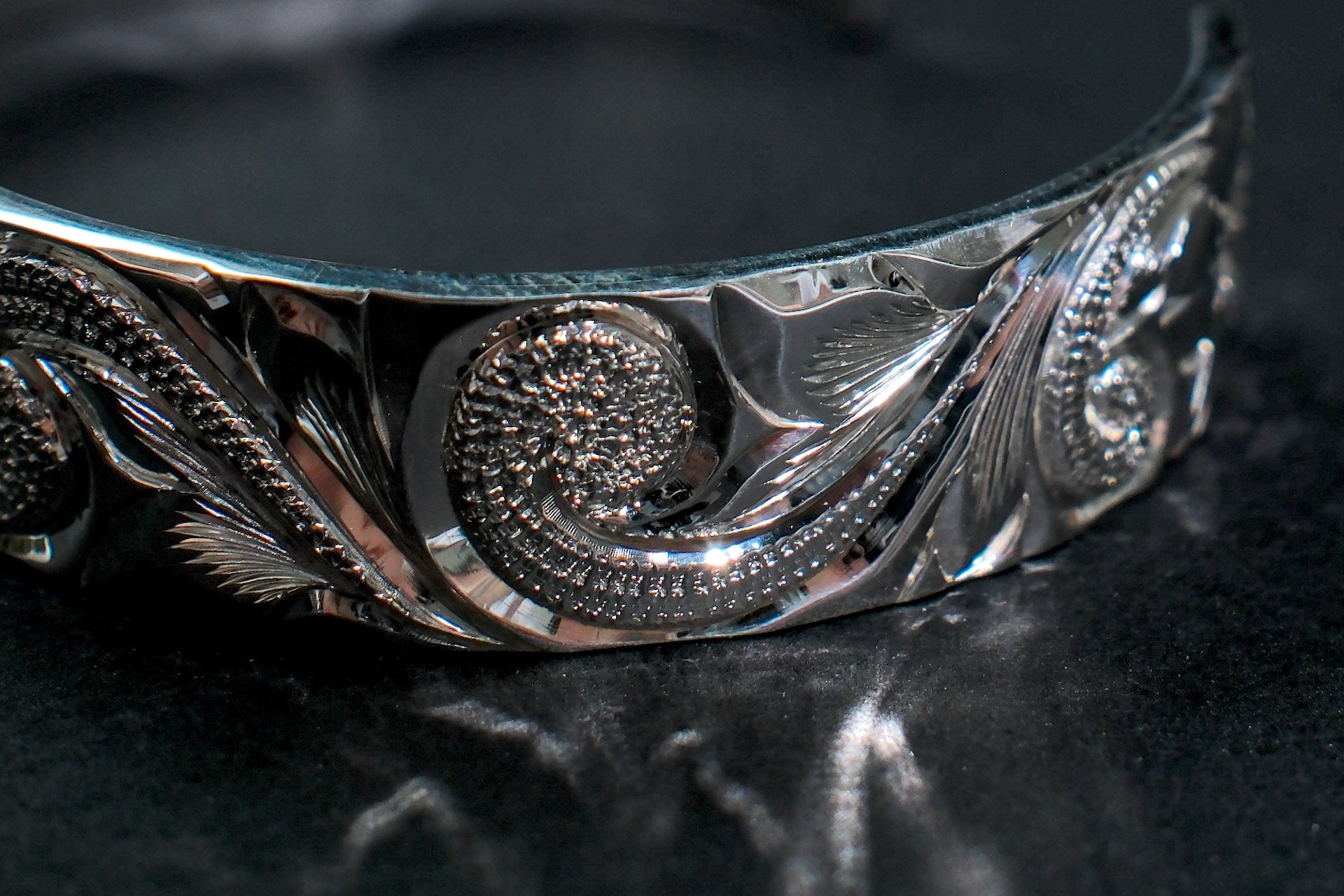The One OCEAN 12mm "Golden Sakura" Bangle (Spring Limited Edition)