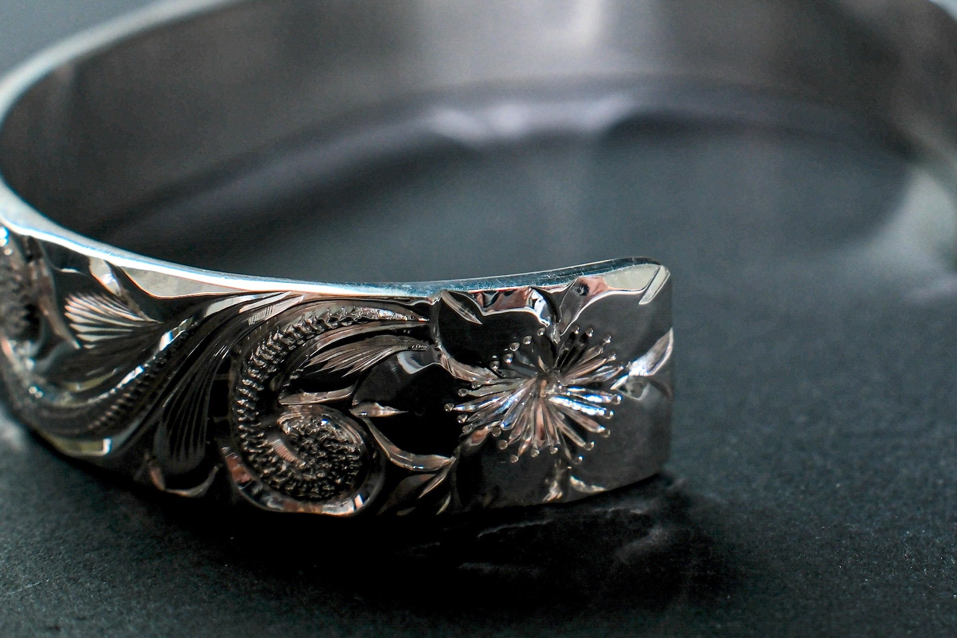 The One OCEAN 12mm "Golden Sakura" Bangle (Spring Limited Edition)