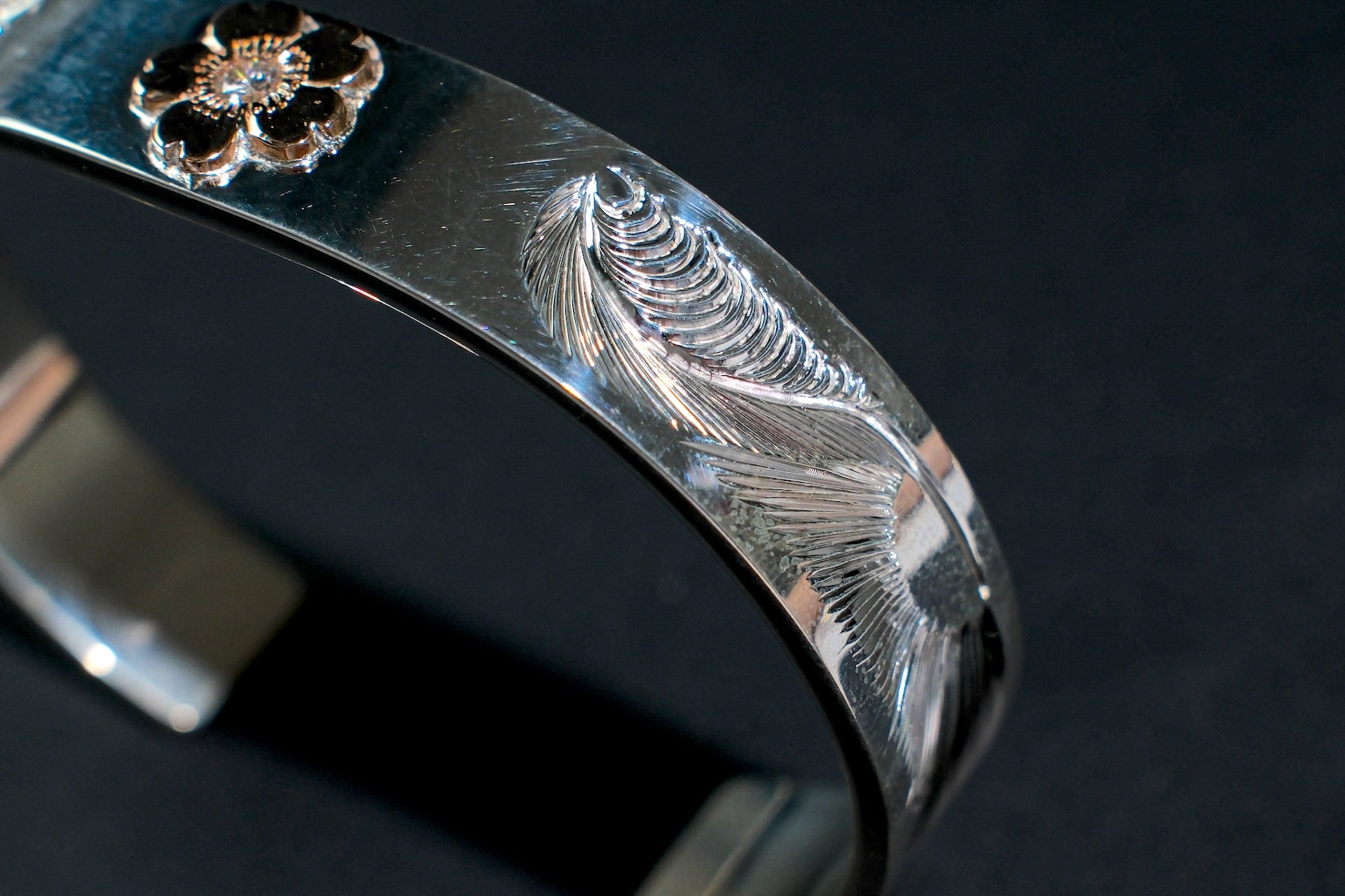 The One OCEAN 12mm "Pink Sakura" Bangle with Diamond (Spring Limited Edition)