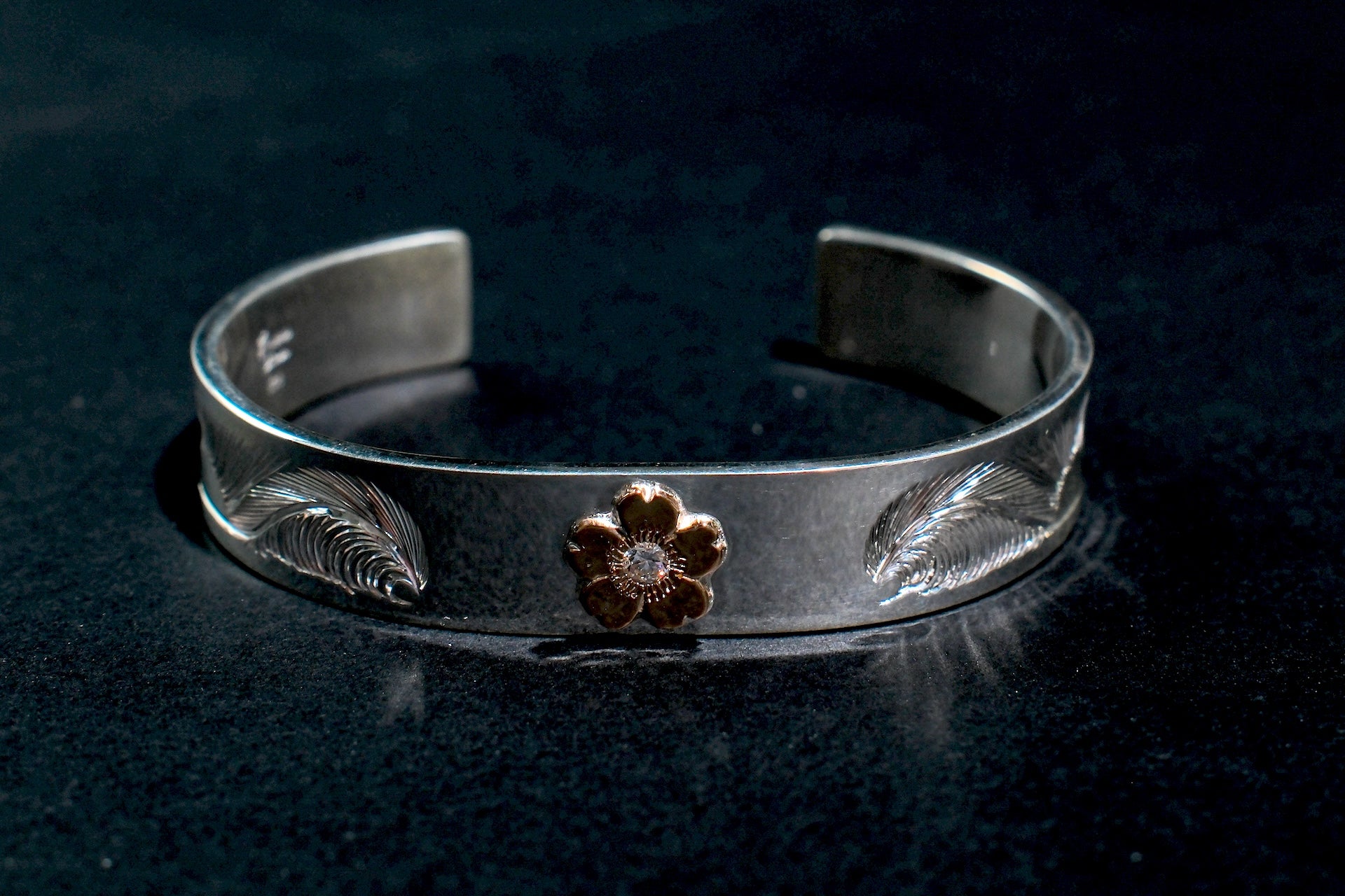 The One OCEAN 12mm "Pink Sakura" Bangle with Diamond (Spring Limited Edition)