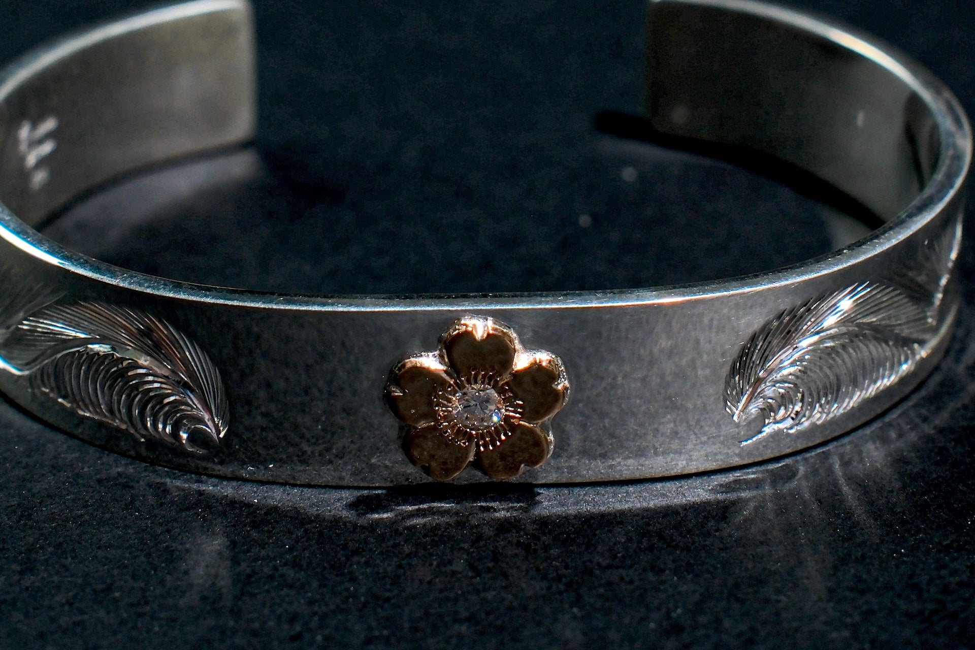 The One OCEAN 12mm "Pink Sakura" Bangle with Diamond (Spring Limited Edition)