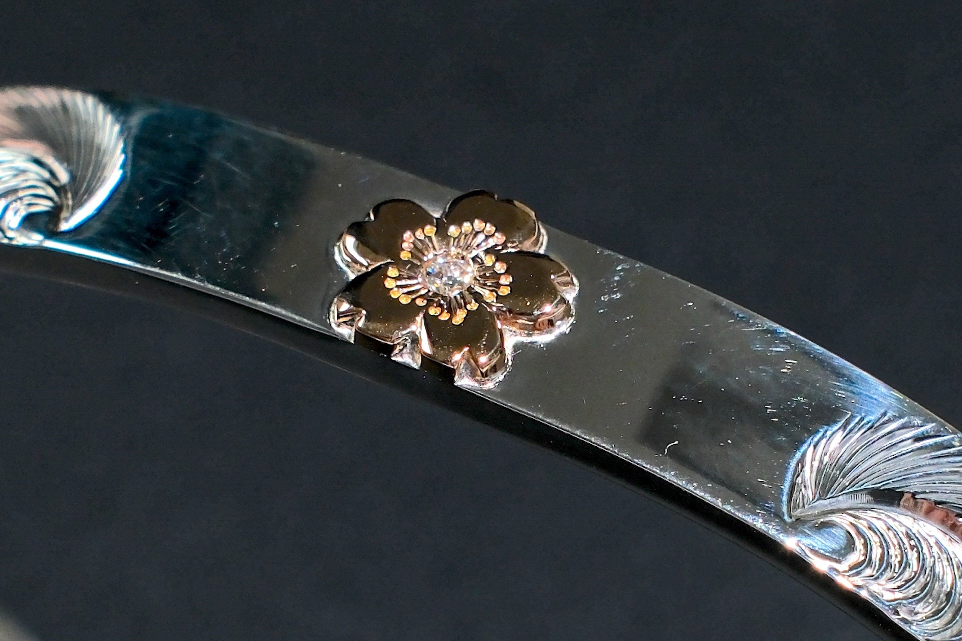 The One OCEAN 8mm "Pink Sakura" Bangle with Diamond (Spring Limited Edition)