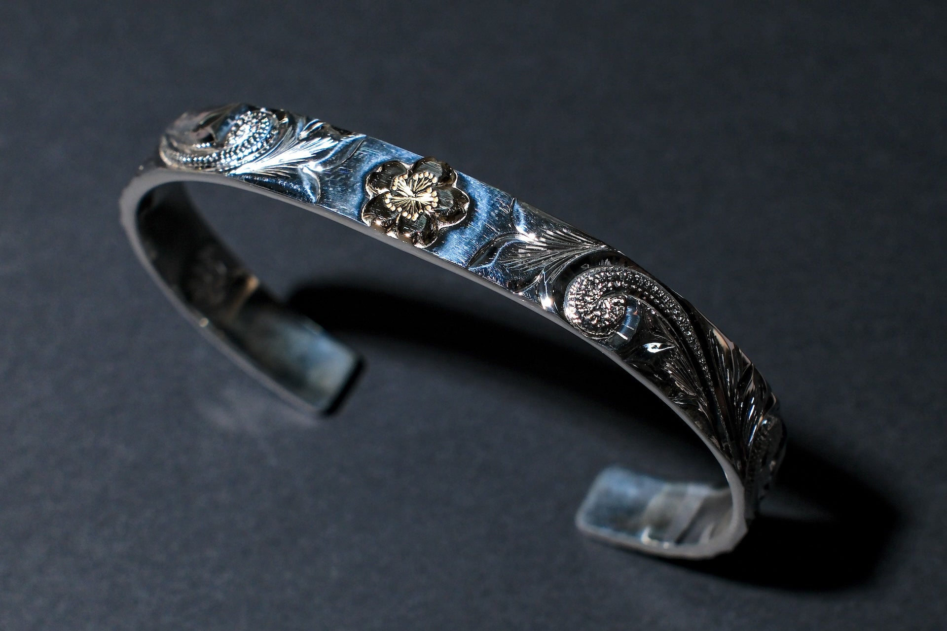 The One OCEAN 8mm "Golden Sakura" Bangle (Spring Limited Edition)