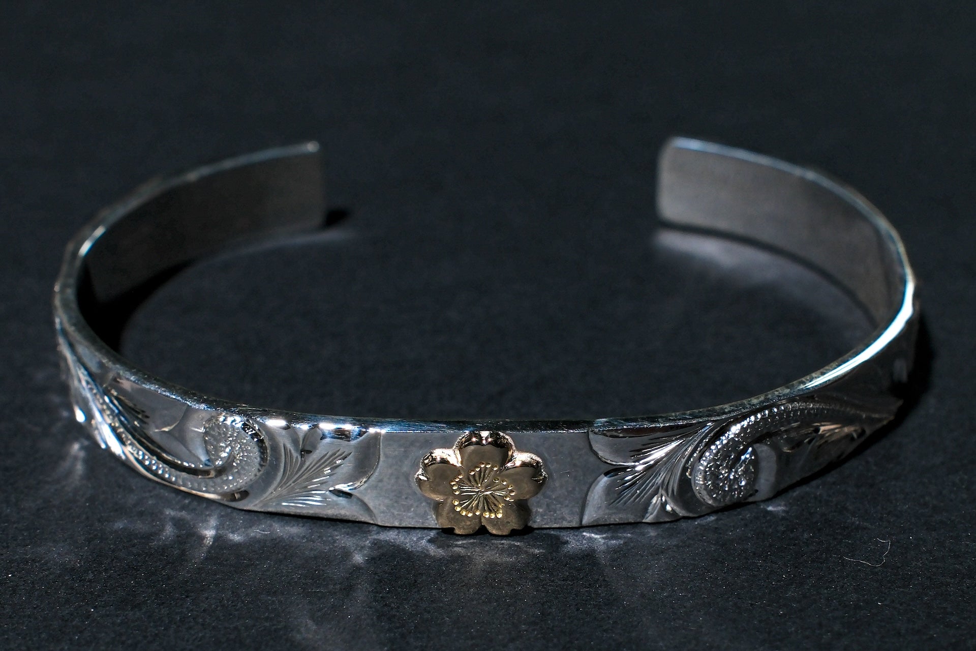 The One OCEAN 8mm "Golden Sakura" Bangle (Spring Limited Edition)
