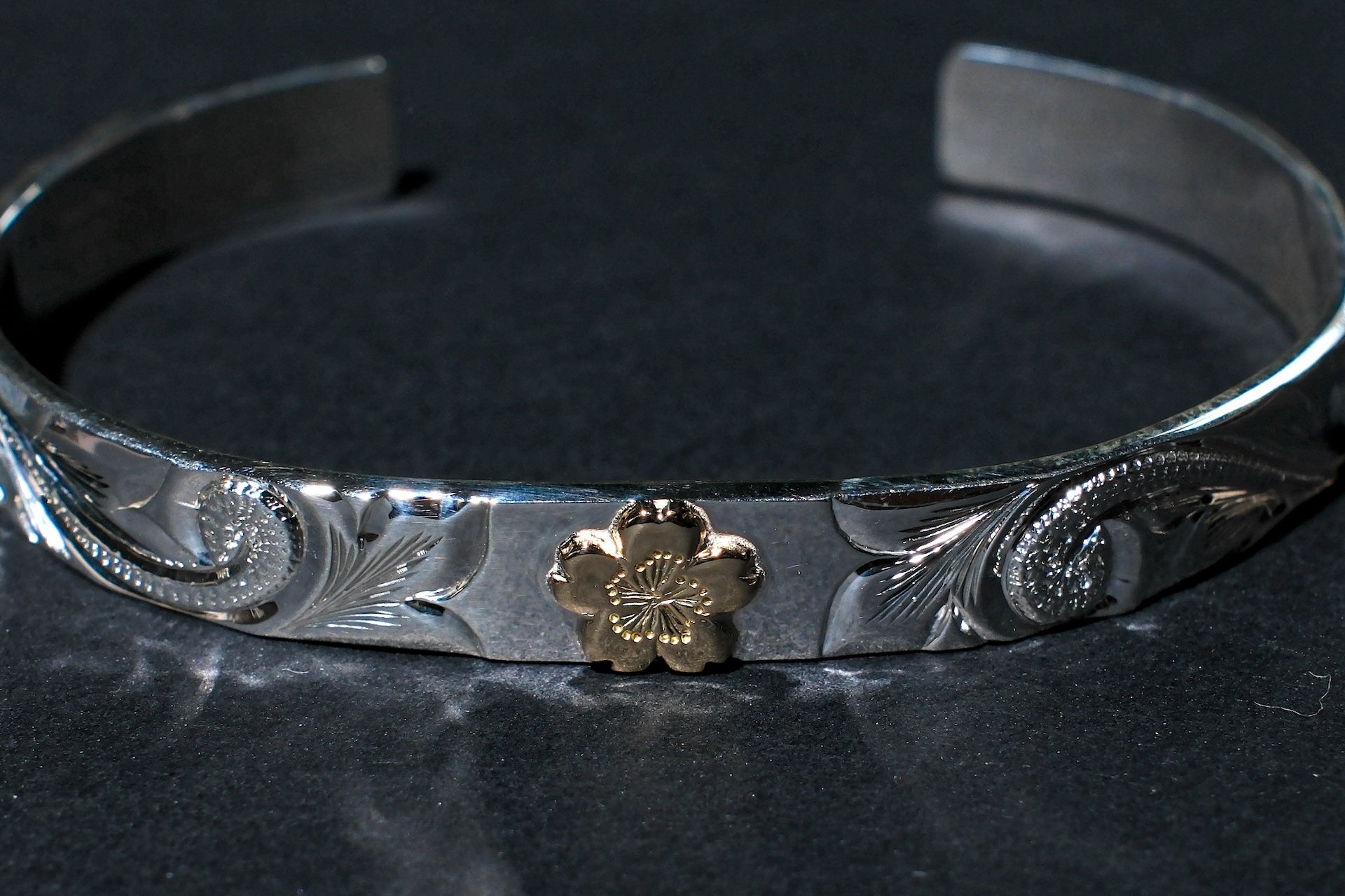 The One OCEAN 8mm "Golden Sakura" Bangle (Spring Limited Edition)