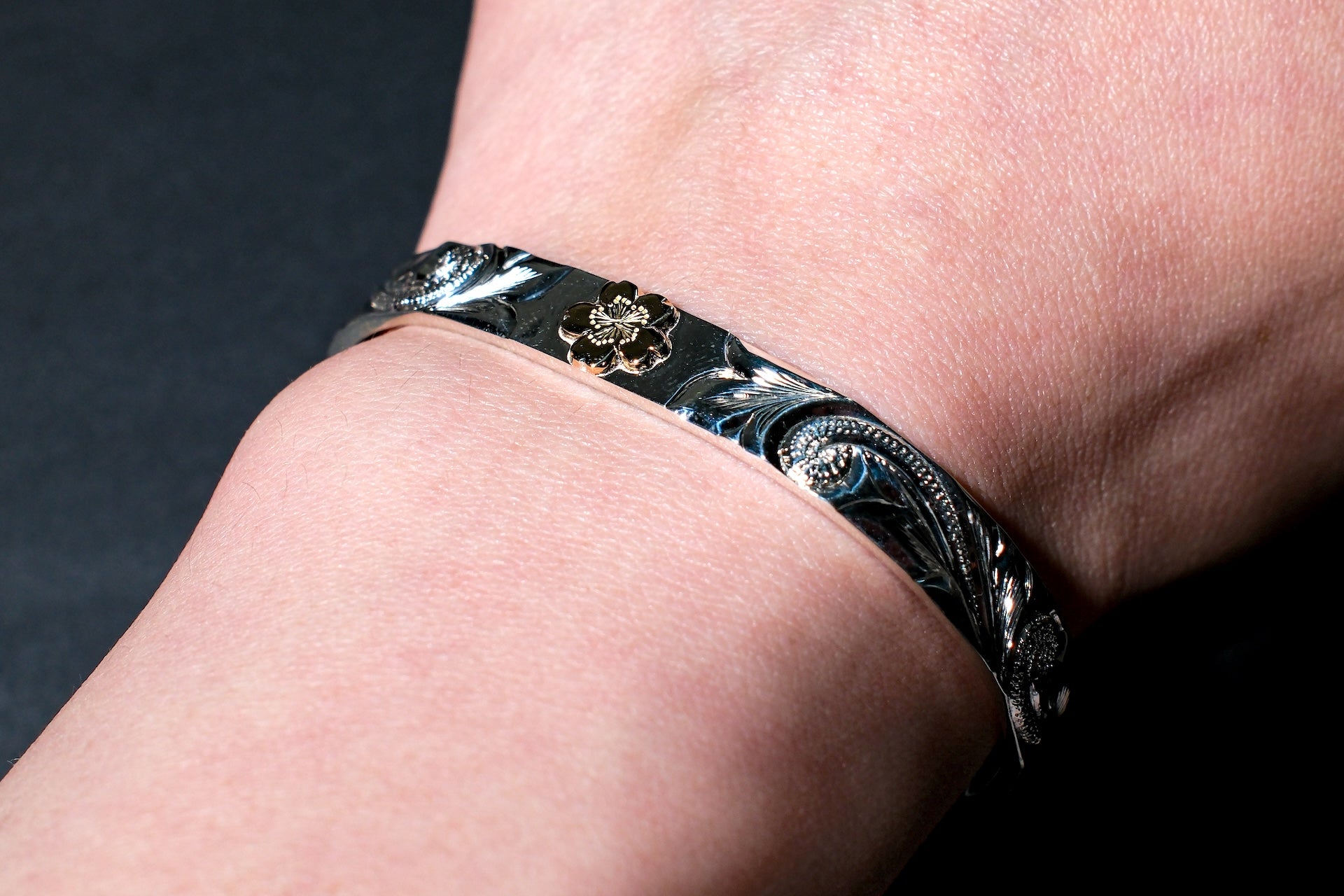 The One OCEAN 8mm "Golden Sakura" Bangle (Spring Limited Edition)