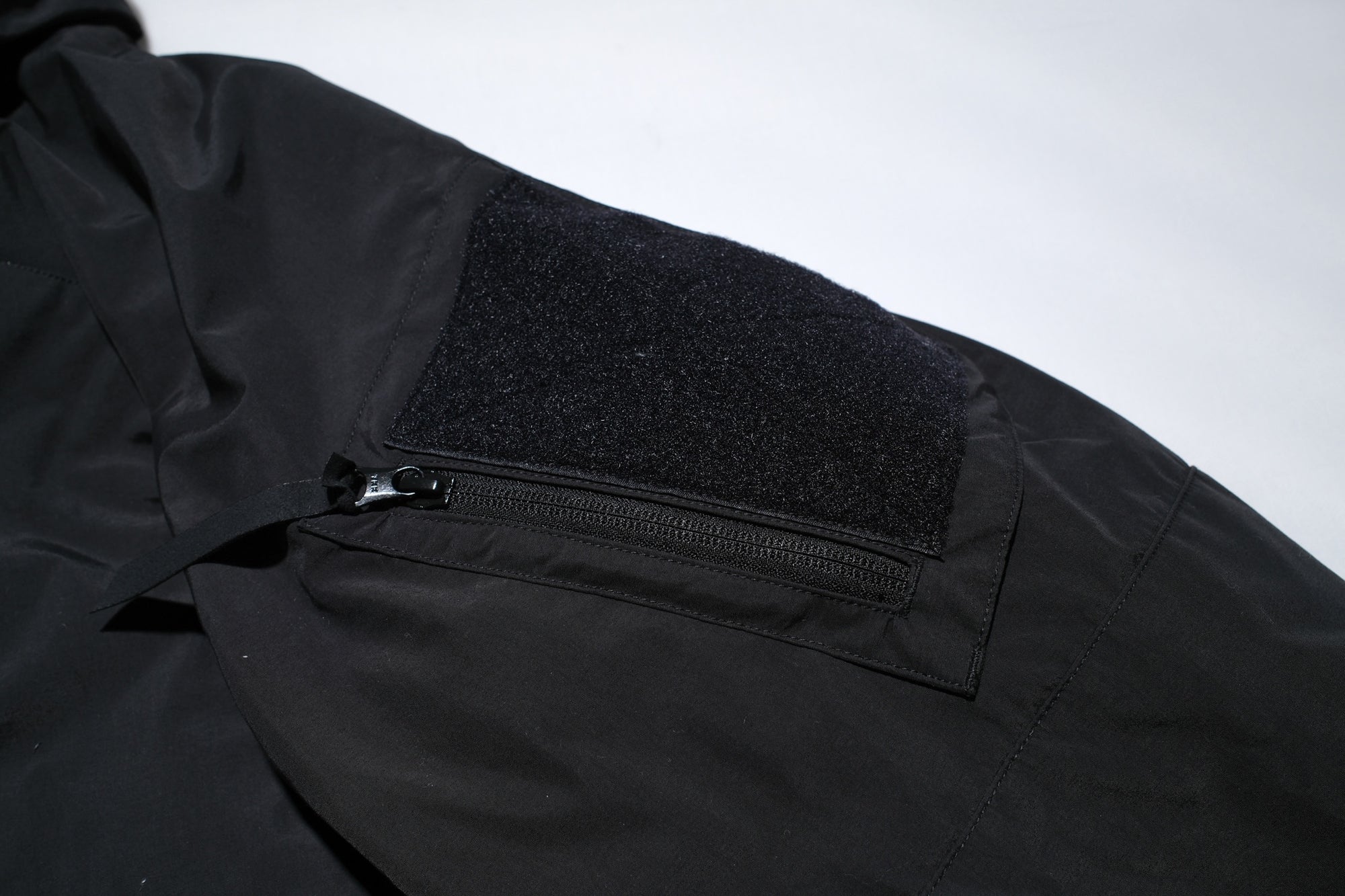 Ultima Thule by Freewheelers "ALL AROUNDER” UTT Hard-Shell Jacket (Black)
