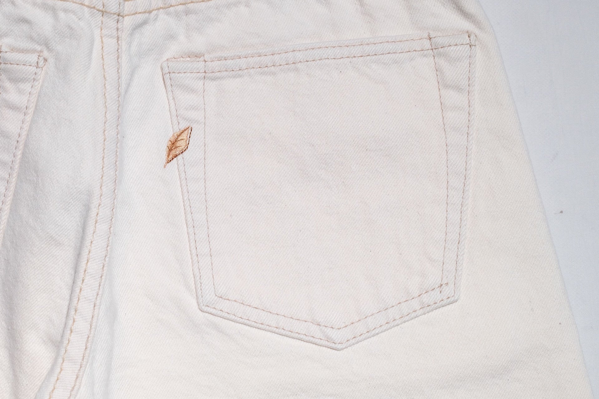 Pure Blue Japan 14oz 1172-2 Ecru X Beige Denim (Relaxed Tapered fit)