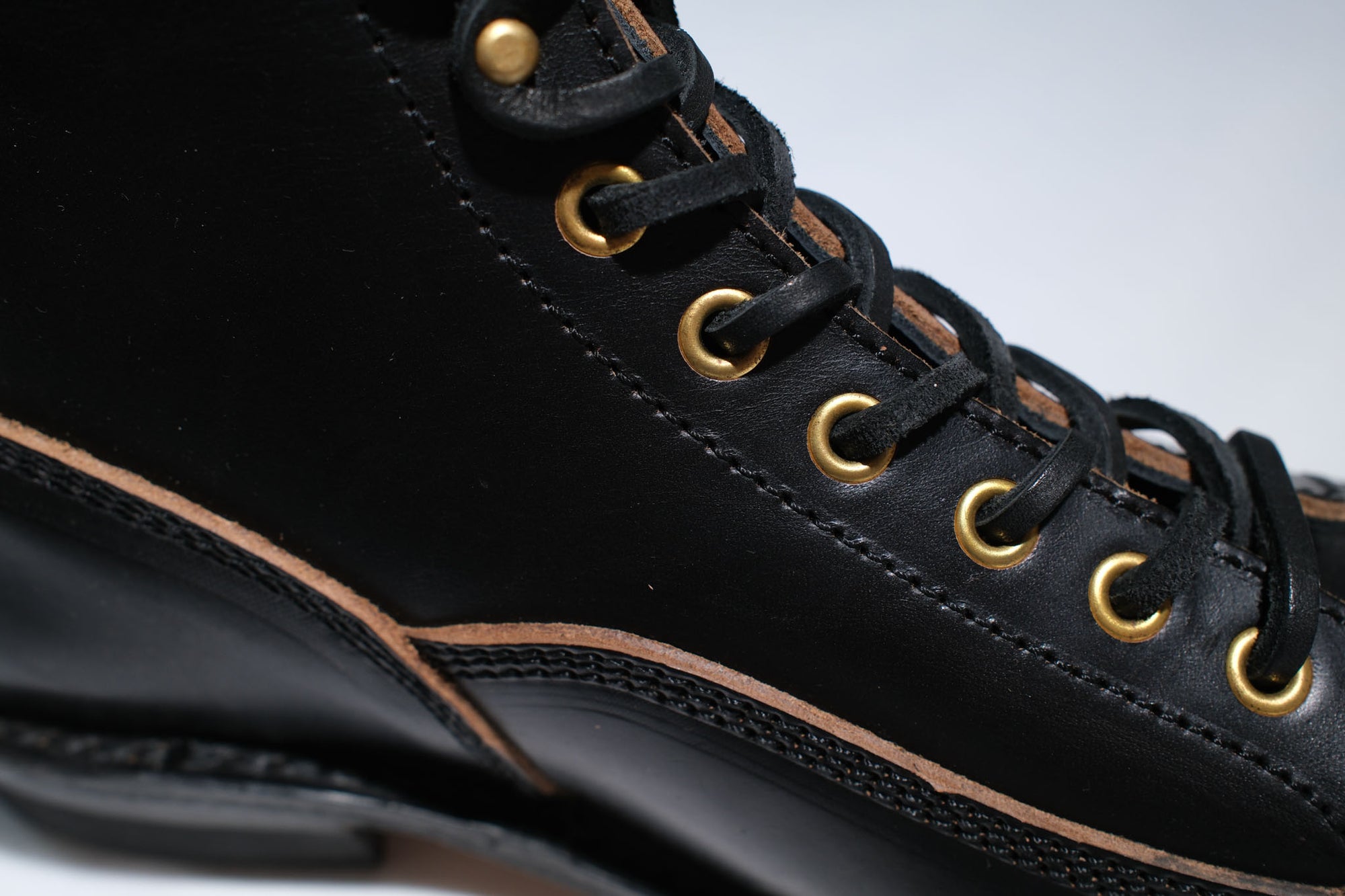 The Flat Head 6" Horsebutt Logger Boots (Black Tea-core)