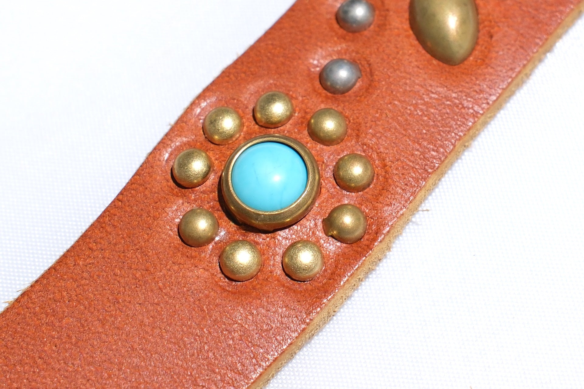 Hollywood Trading Company "Turquoise Bloom" Narrow Belt (Light Brown Teacore)