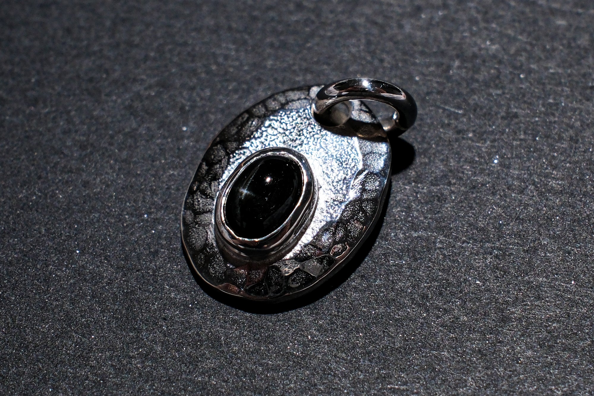 Legend Size Small "Plate" Pendant With Black Onyx (P-1-SD)