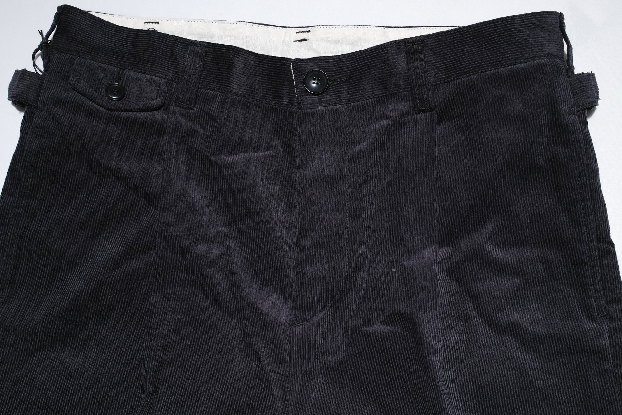 MOMOTARO JEANS 13-Wales Corduroy Tailored Trousers (Black)
