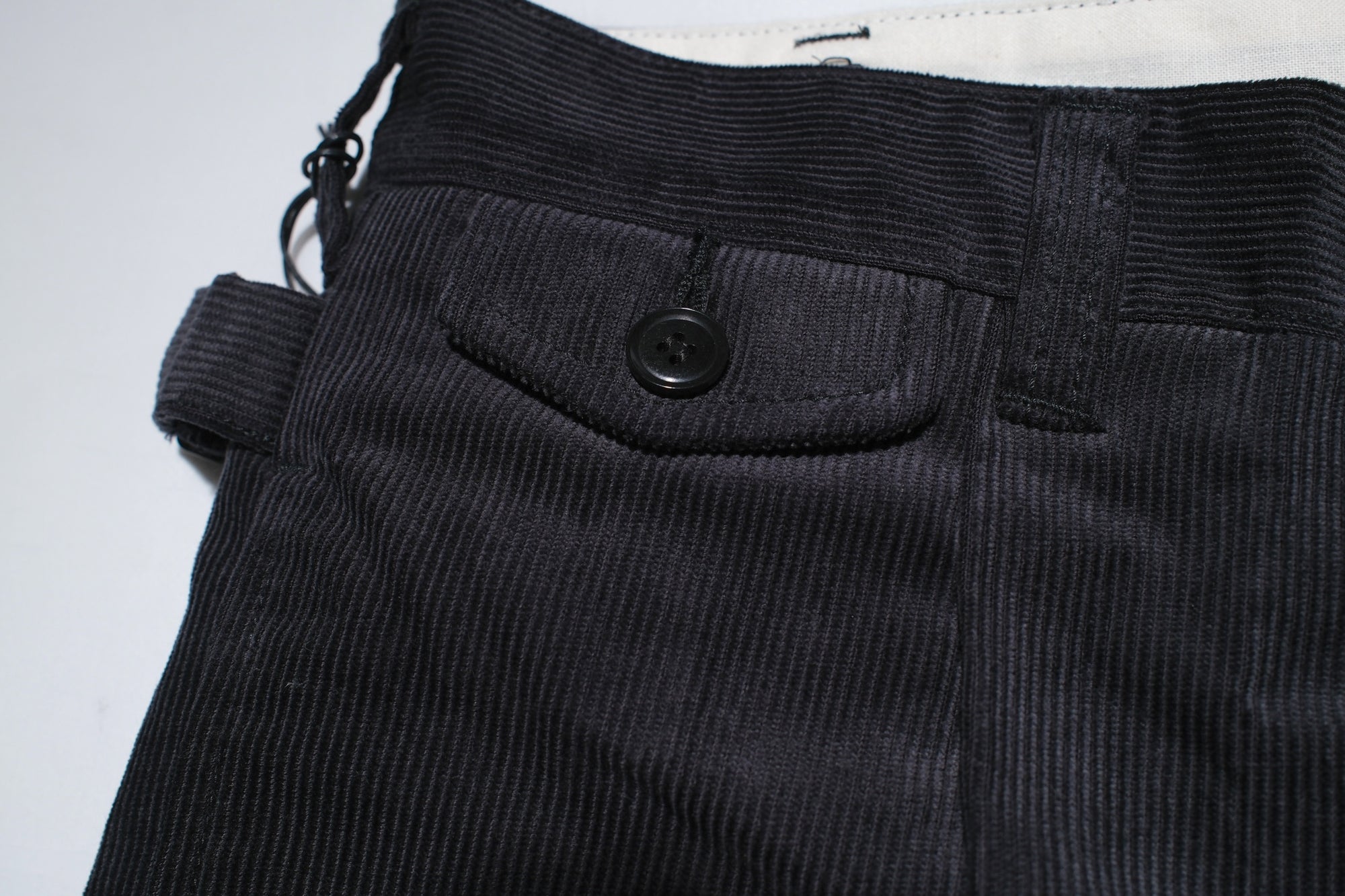 MOMOTARO JEANS 13-Wales Corduroy Tailored Trousers (Black)