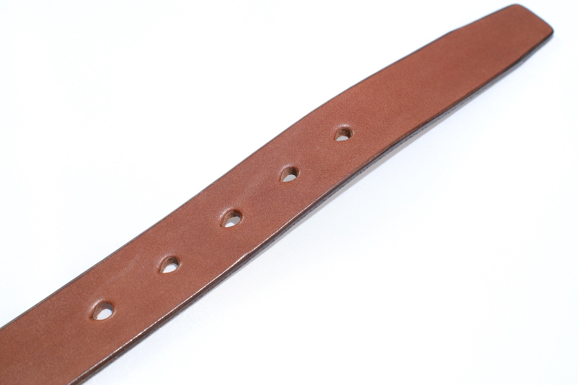 MOMOTARO JEANS “Benz Cowhide” Narrow Belt (Brown Teacore)