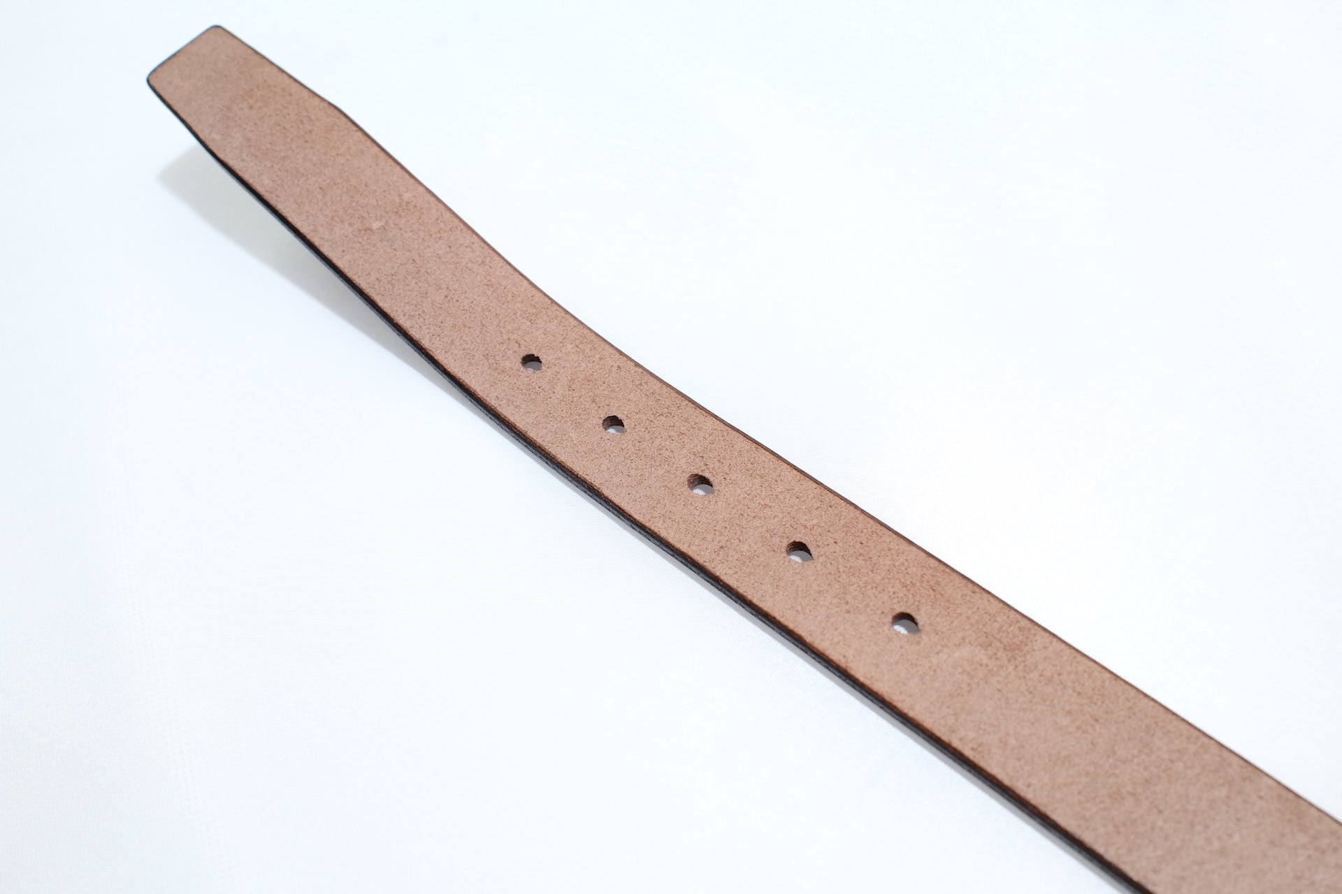 MOMOTARO JEANS “Benz Cowhide” Narrow Belt (Brown Teacore)