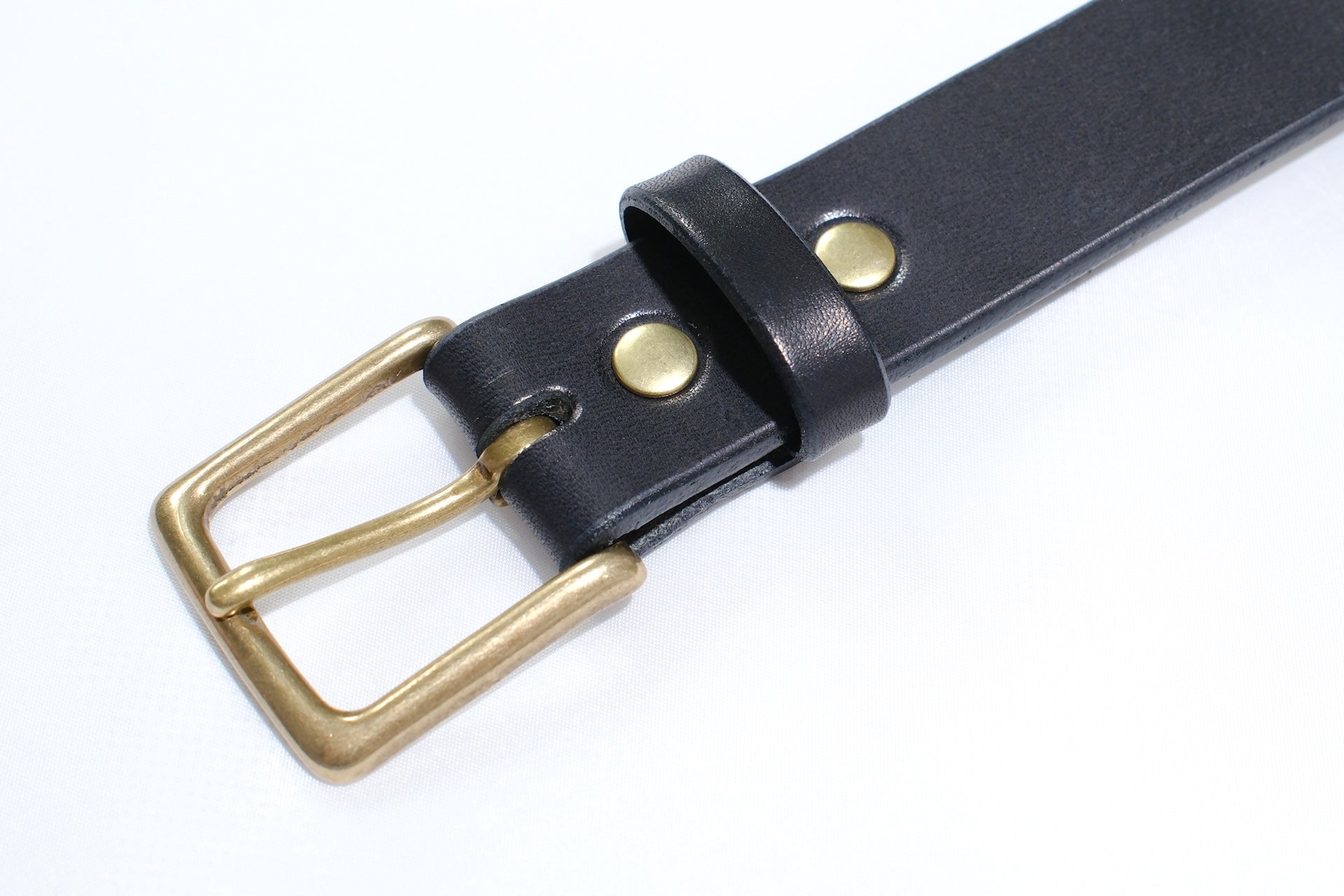 MOMOTARO JEANS “Benz Cowhide” Narrow Belt (Black Teacore)
