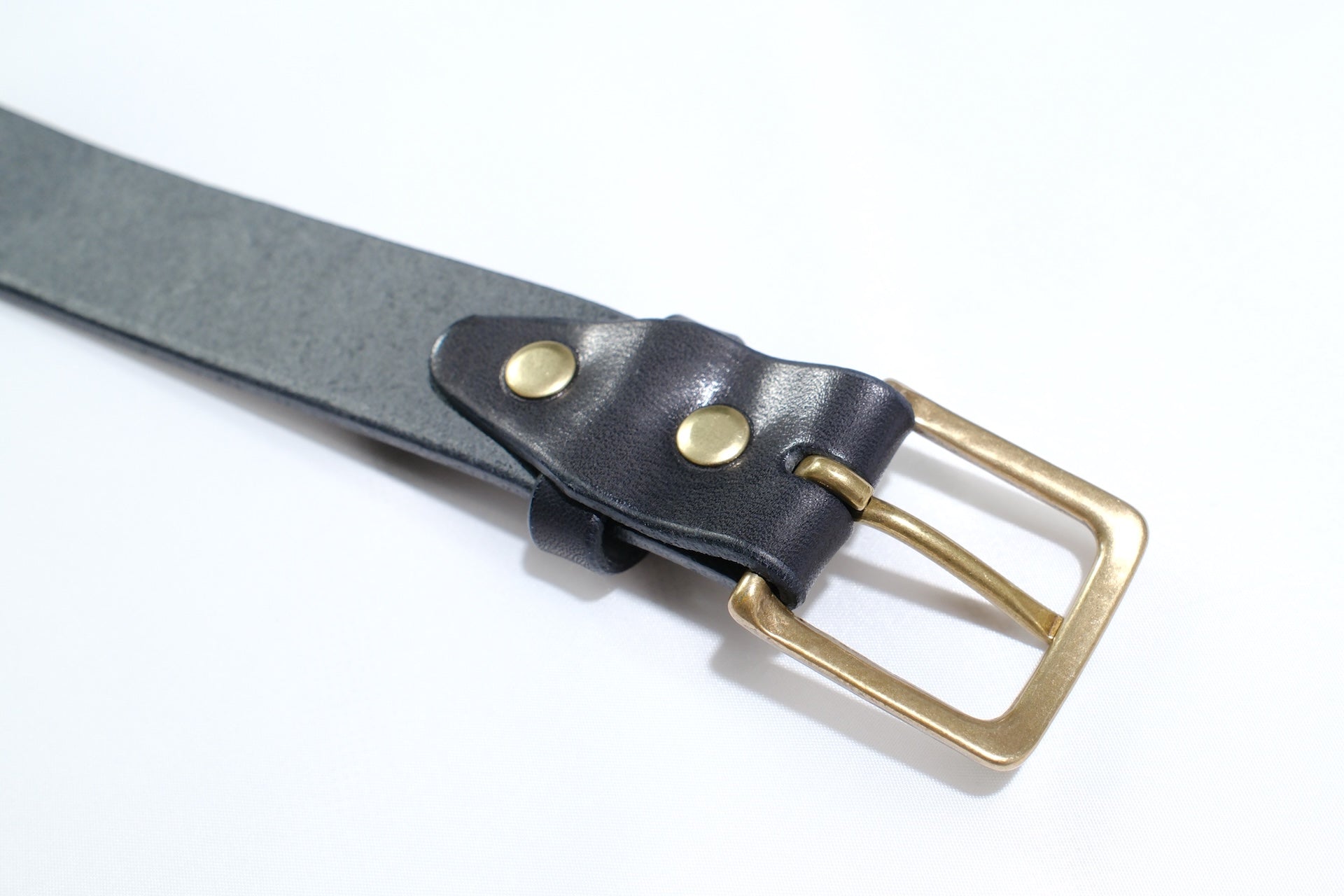 MOMOTARO JEANS “Benz Cowhide” Narrow Belt (Black Teacore)
