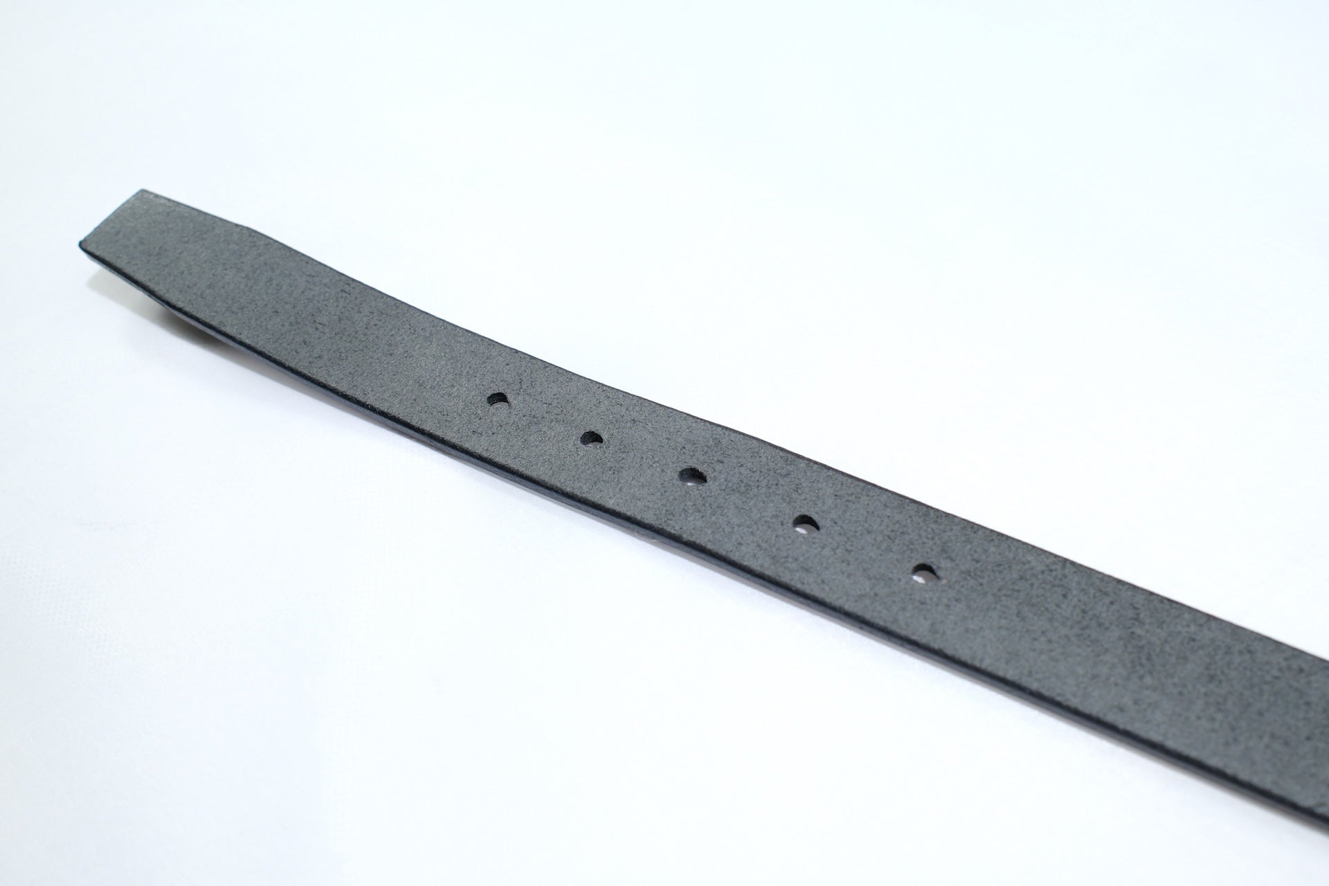 MOMOTARO JEANS “Benz Cowhide” Narrow Belt (Black Teacore)