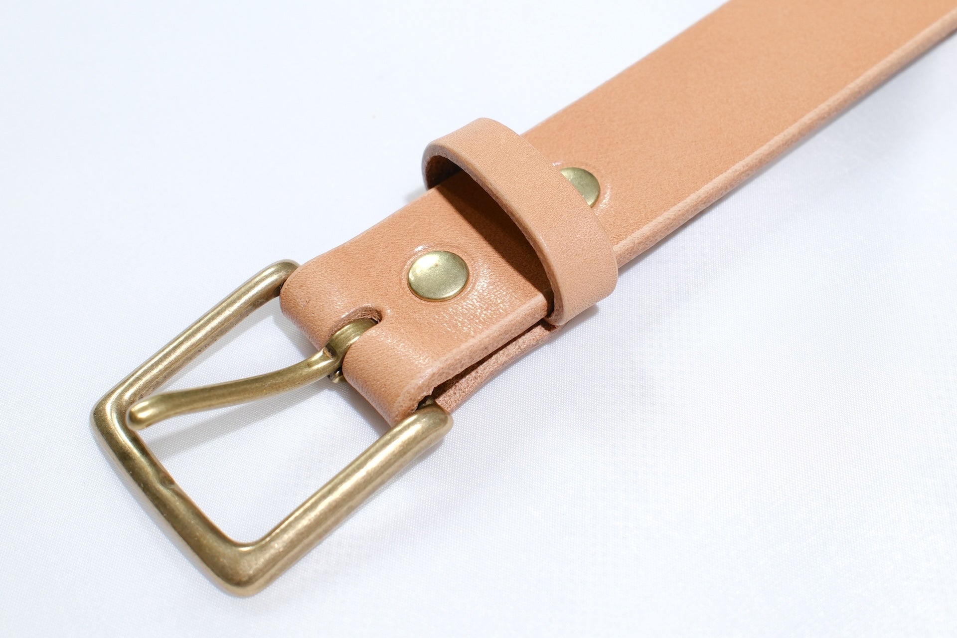 MOMOTARO JEANS “Benz Cowhide” Narrow Belt (Natural Tan)