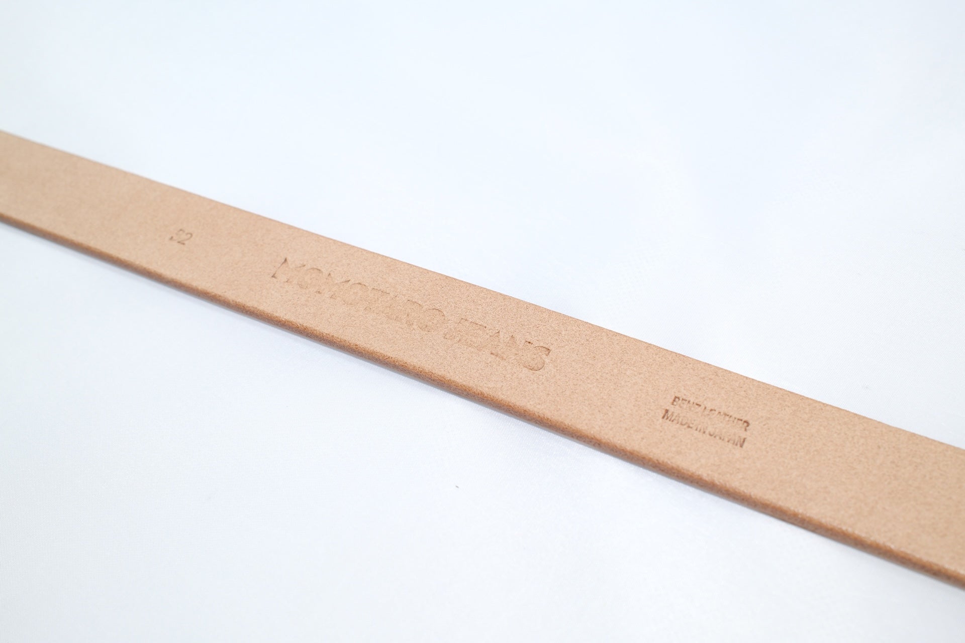 MOMOTARO JEANS “Benz Cowhide” Narrow Belt (Natural Tan)