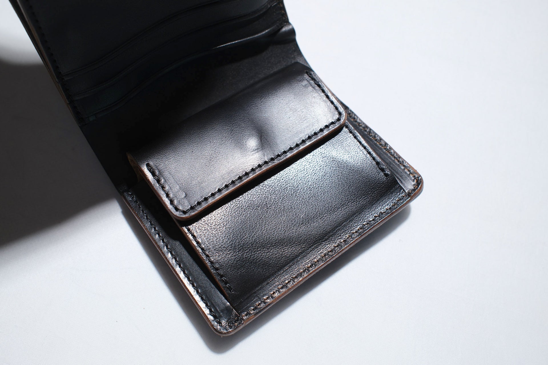 Inception by Accel Co. Horsebutt Short Trucker Wallet (Black Tea-core)
