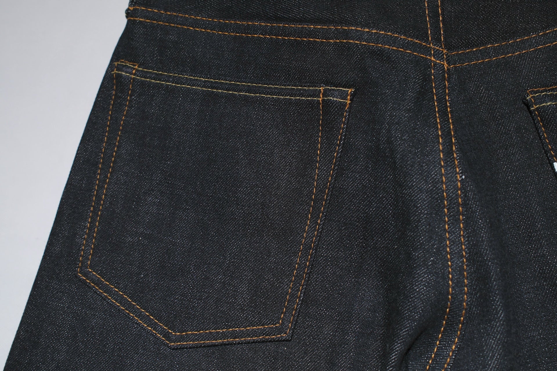 Momotaro 15.7oz 0605-SP Denim (Natural Tapered Fit)