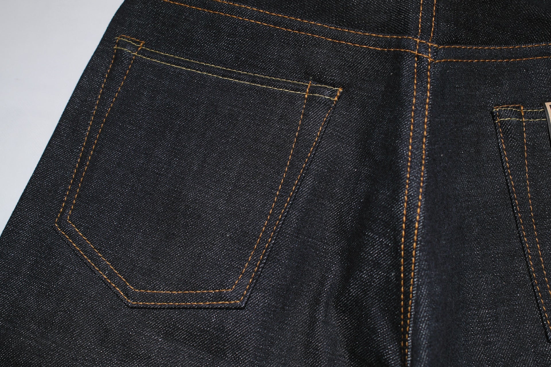 Momotaro 15.7oz 0605-V Denim (Natural Tapered Fit)