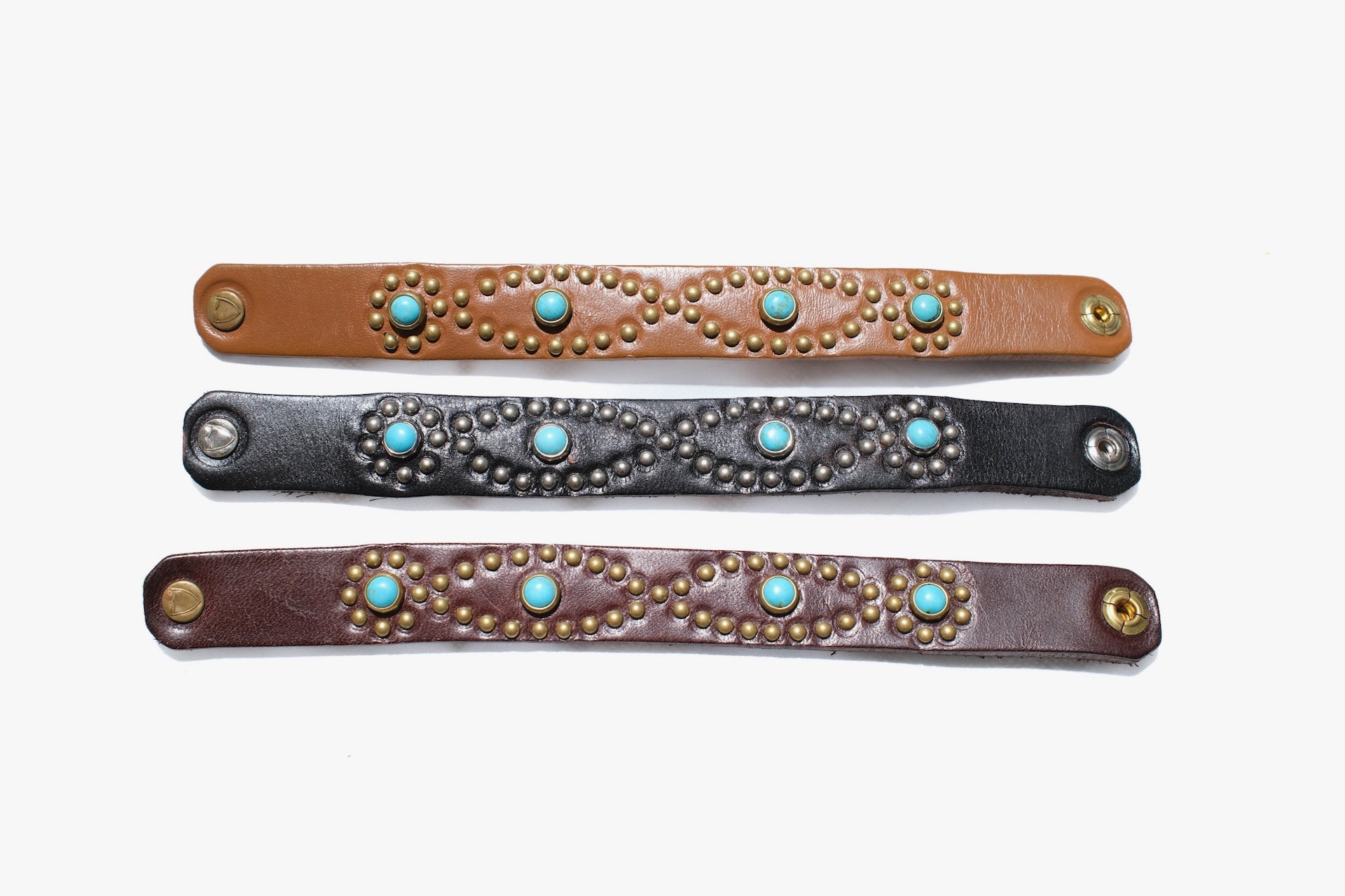 Hollywood Trading Company "Silent Watcher" Single Cuff with Turquoise (Light Brown Tea-core)