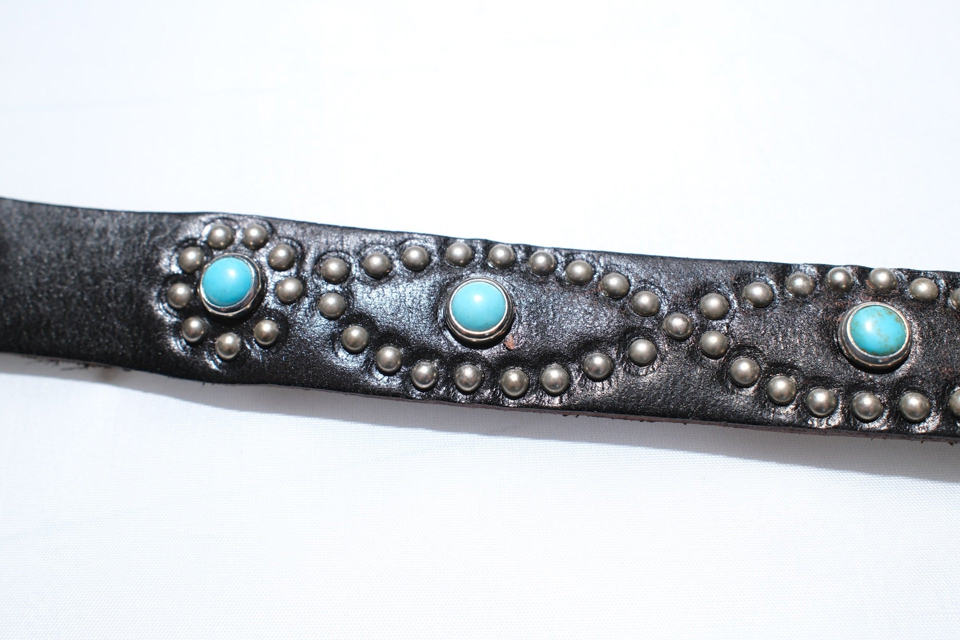 Hollywood Trading Company "Silent Watcher" Single Cuff with Turquoise (Black Tea-core)