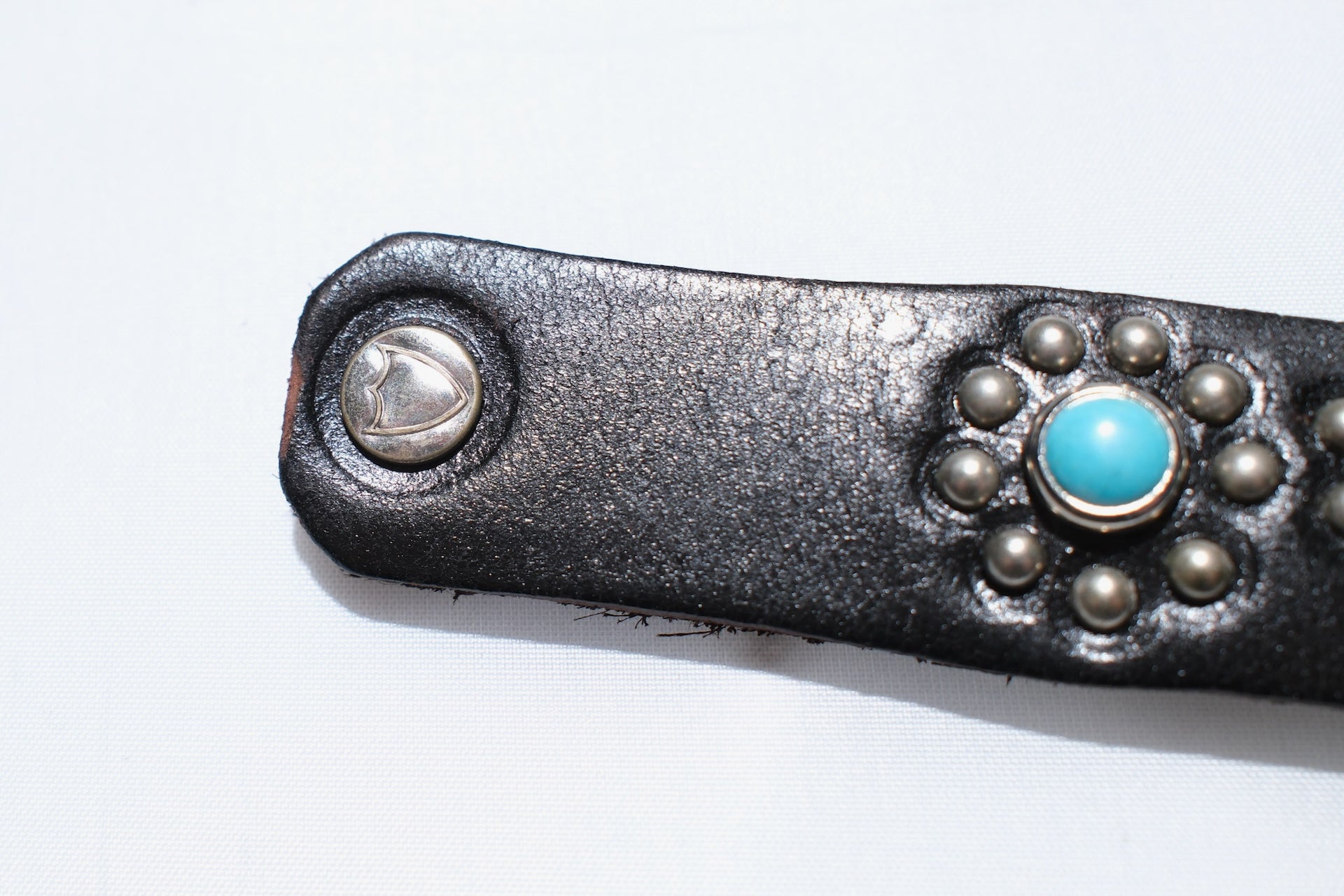 Hollywood Trading Company "Silent Watcher" Single Cuff with Turquoise (Black Tea-core)