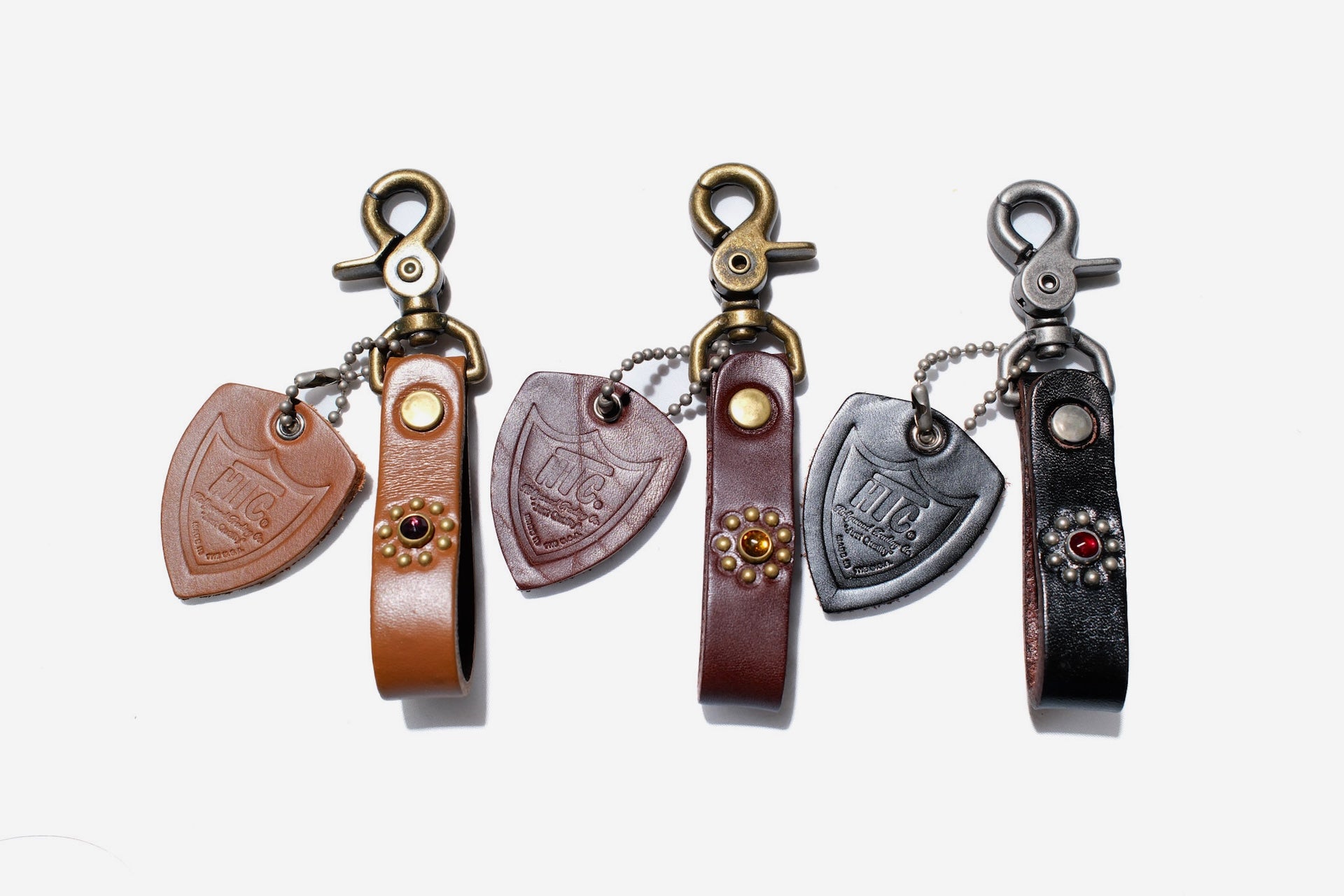 Hollywood Trading Company "Classico Bud" Key Holder with Red Crystal (Black Tea-core)