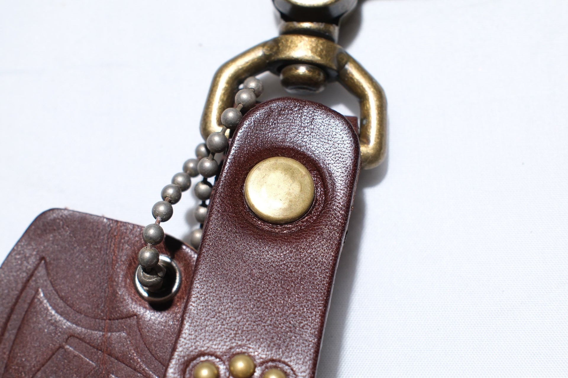 Hollywood Trading Company "Classico Bud" Key Holder with Yellow Crystal (Dark Brown Tea-core)