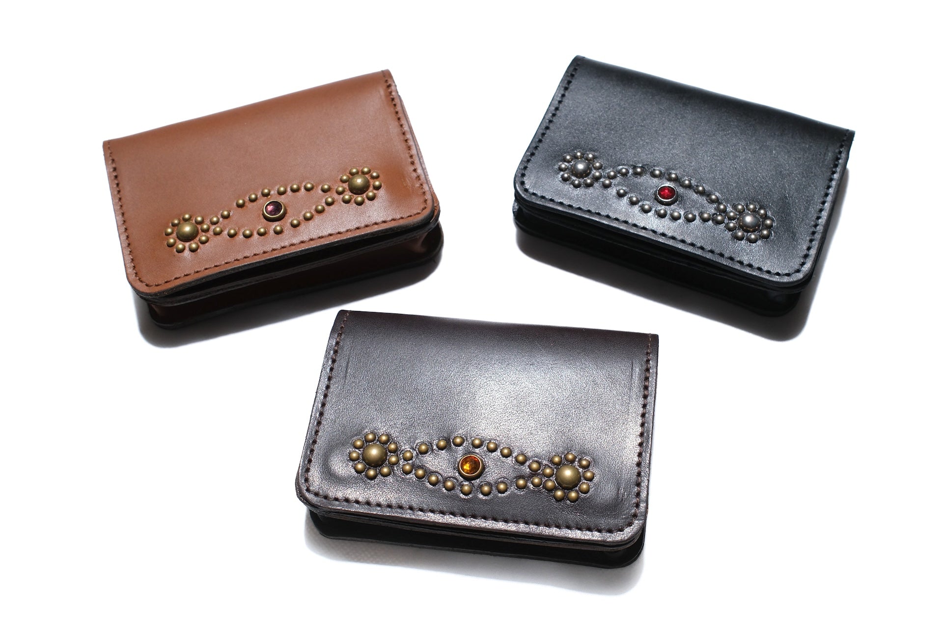 Hollywood Trading Company "Silent Watcher" Mini Wallet with Red Crystal (Black Tea-core)