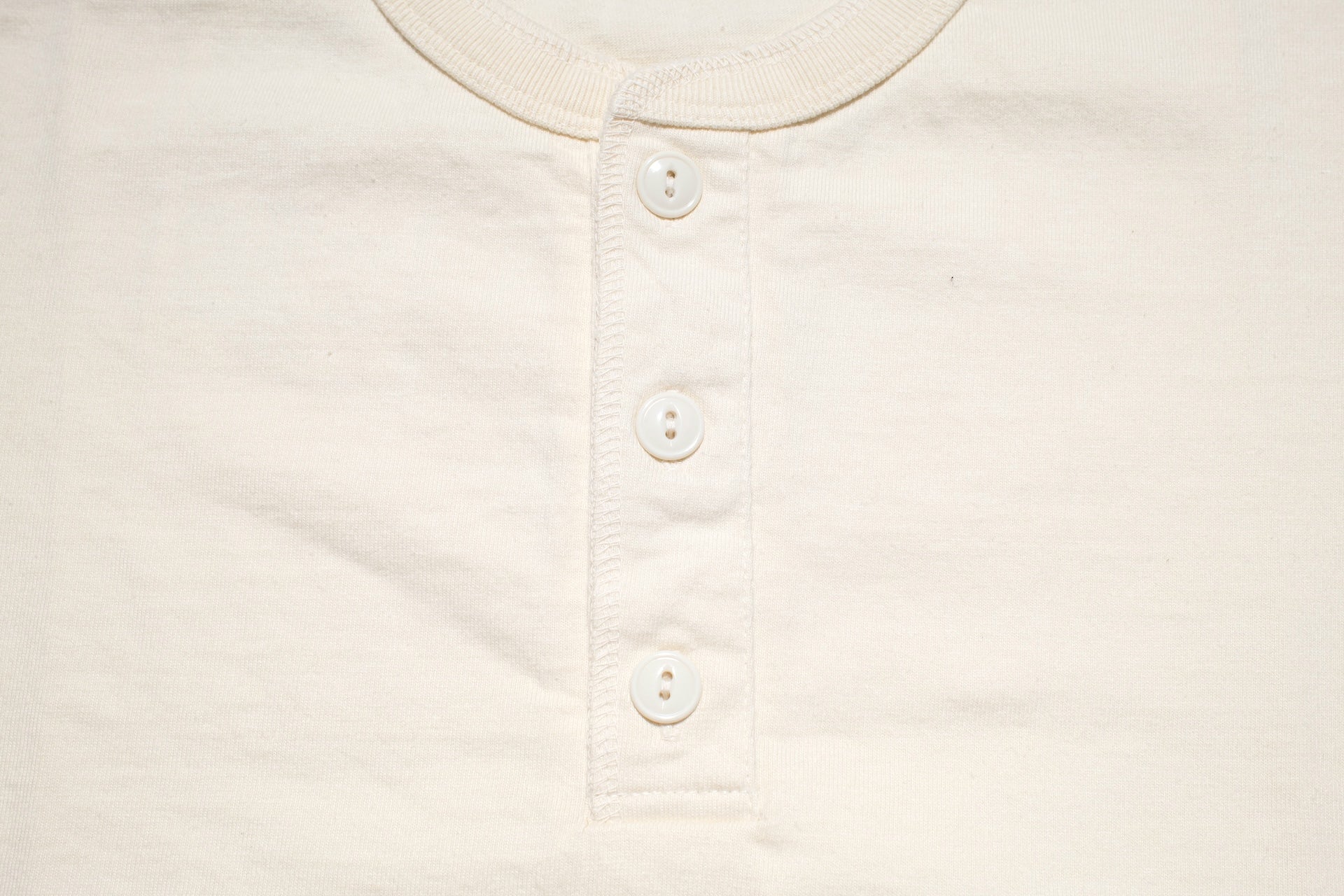 The Flat Head 24 Version 9oz Loopwheeled Henley Tee (Cream)