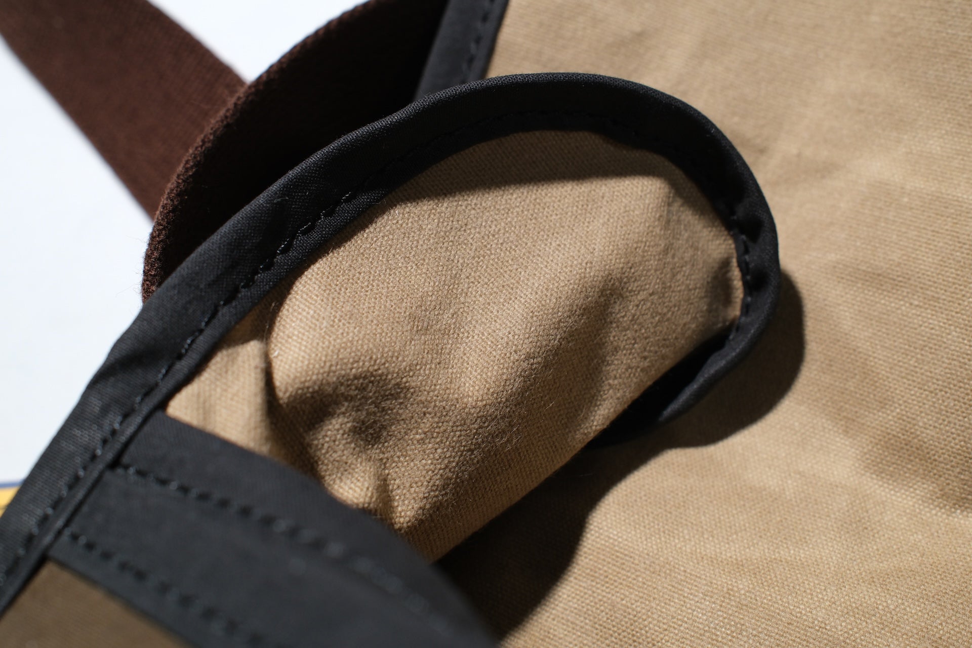 Freewheelers "Waxed Cotton" Field Bag (Olive)
