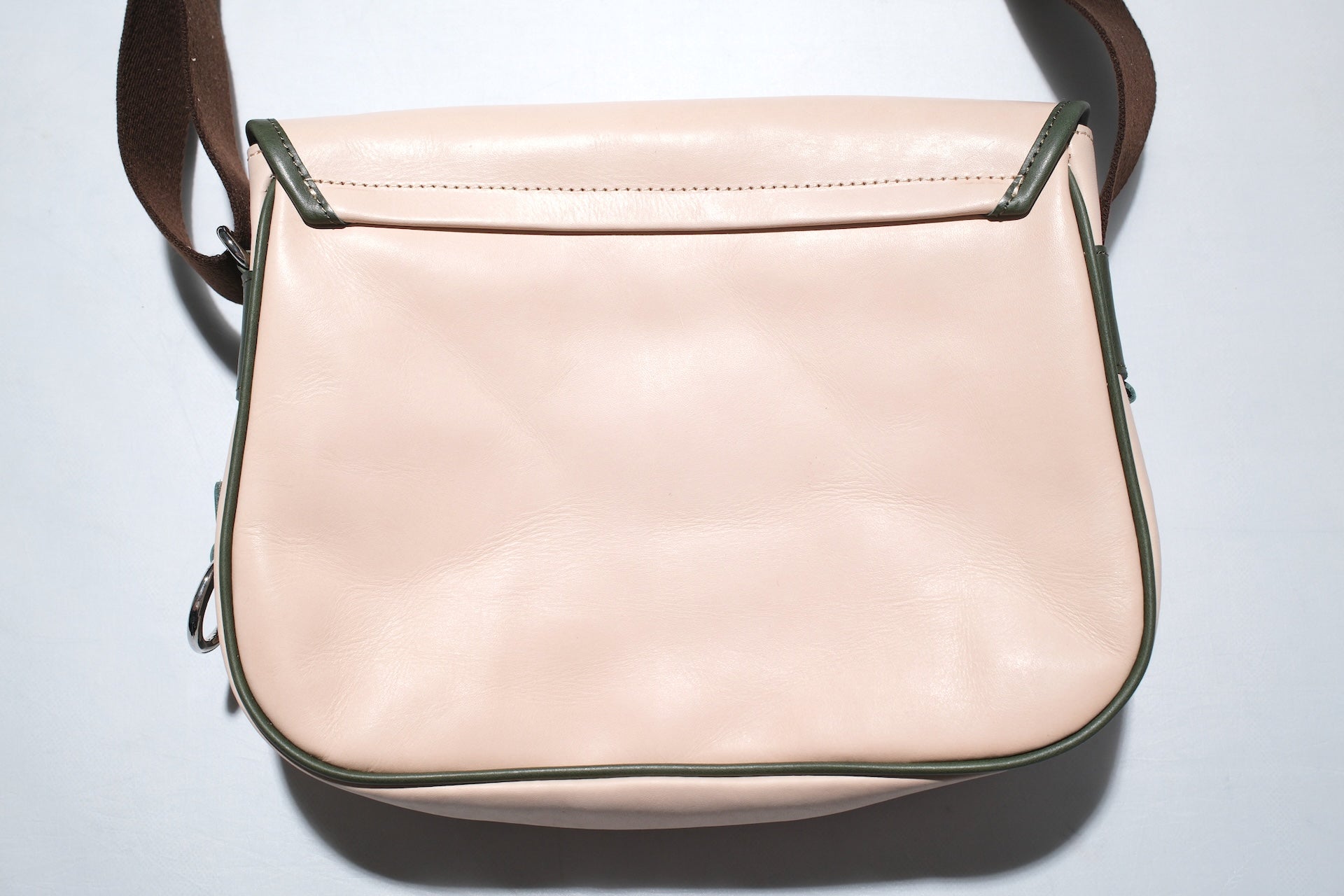 Ginkawaten Full-Grain Cowhide Utility Shoulder Bag (Natural Tan)