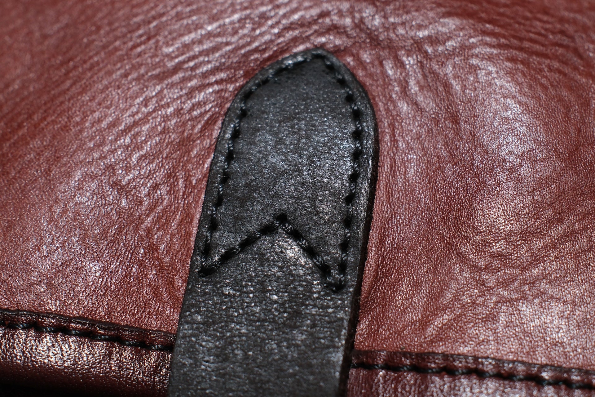 Ginkawaten Full-Grain Cowhide Utility Shoulder Bag (Chocolate Brown)