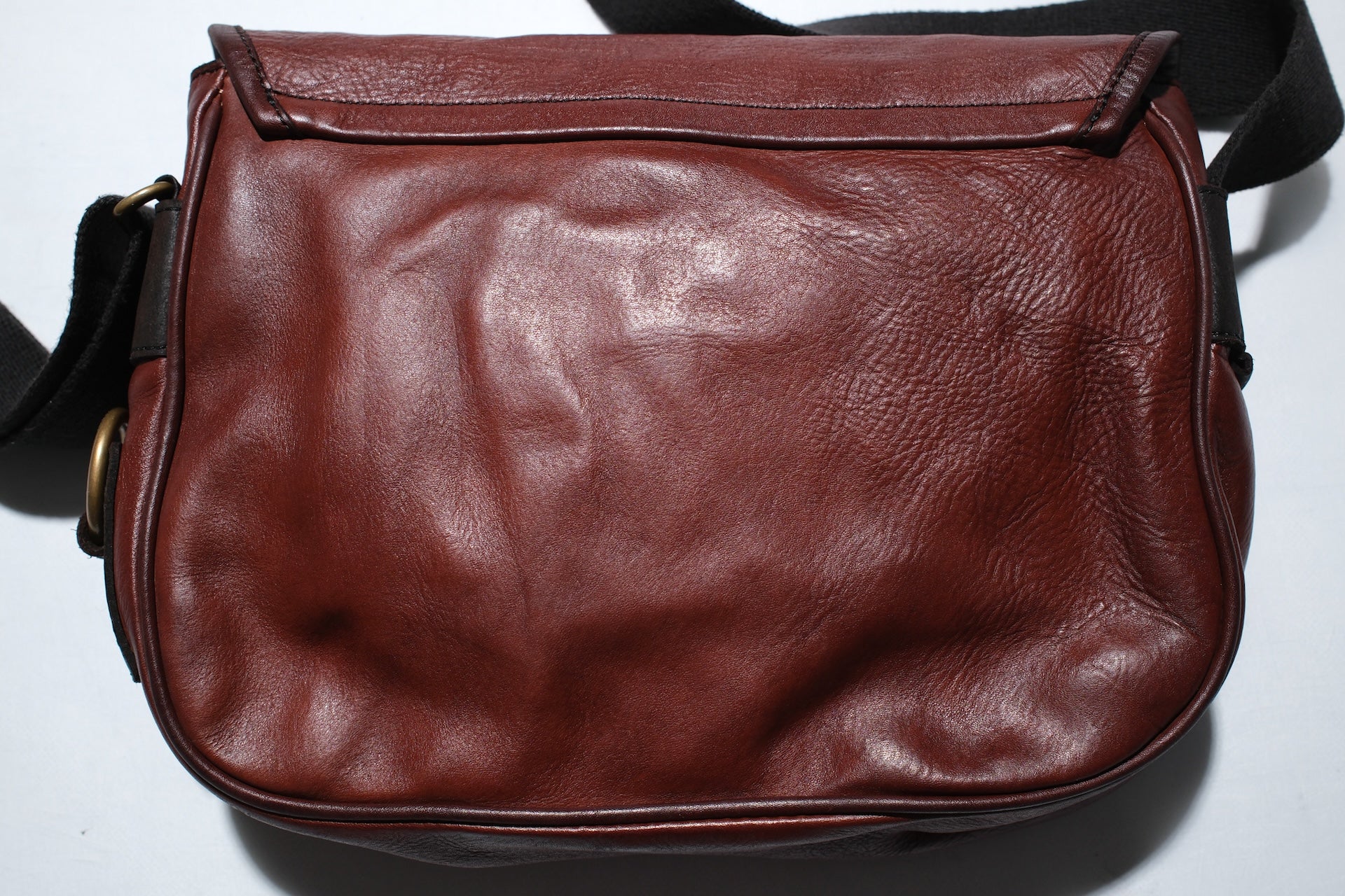 Ginkawaten Full-Grain Cowhide Utility Shoulder Bag (Chocolate Brown)