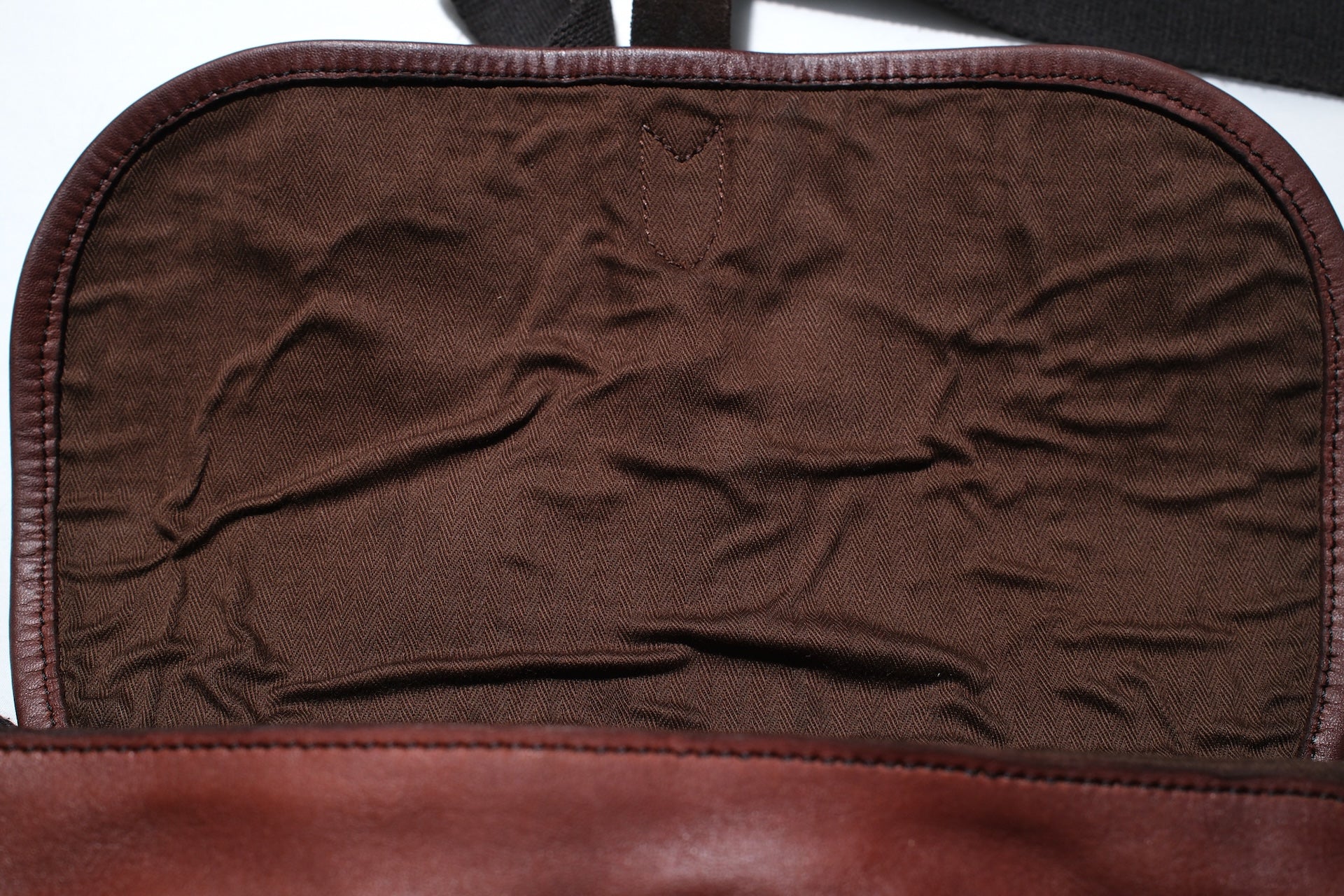 Ginkawaten Full-Grain Cowhide Utility Shoulder Bag (Chocolate Brown)