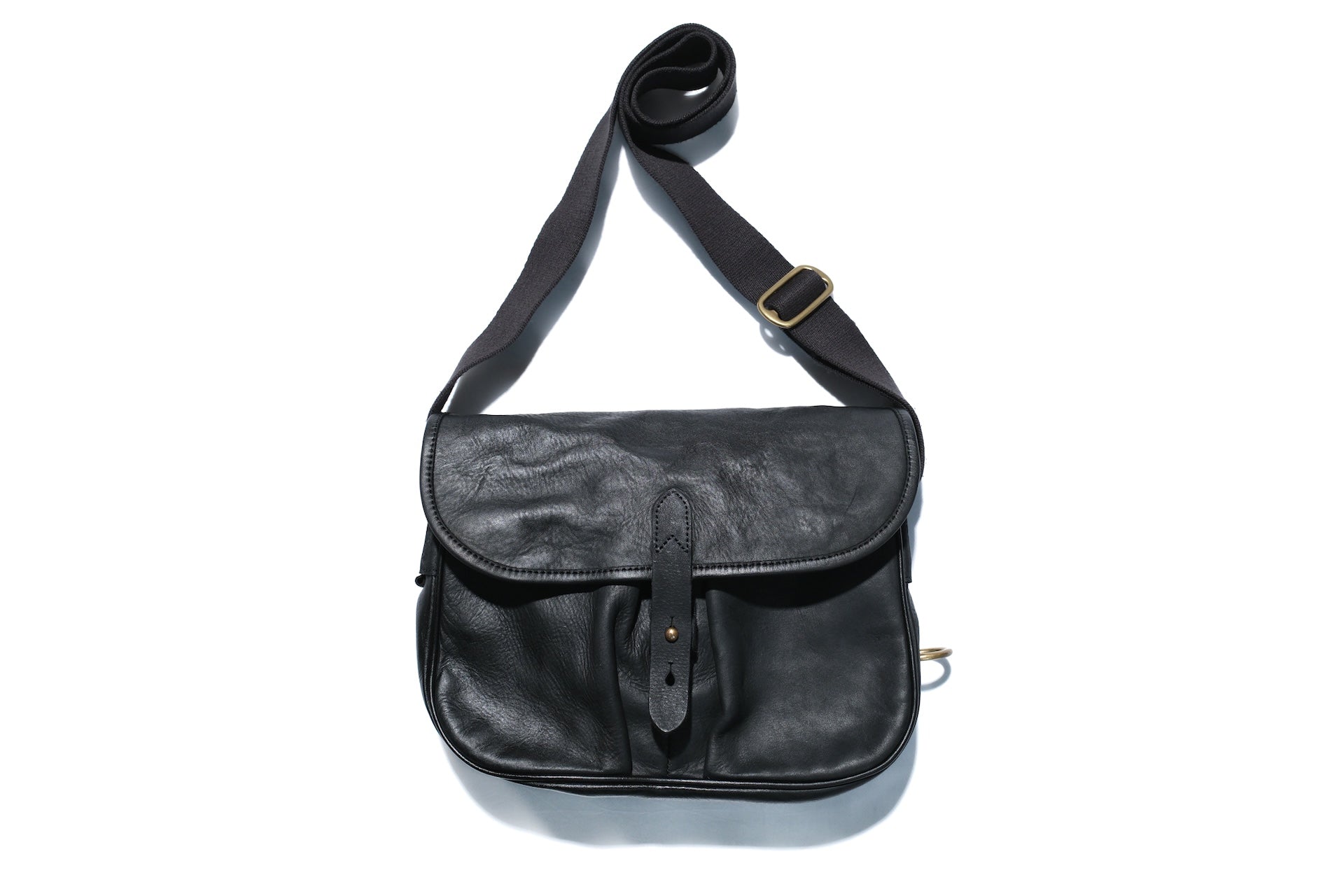 Ginkawaten Full-Grain Cowhide Utility Shoulder Bag (Solid Black)