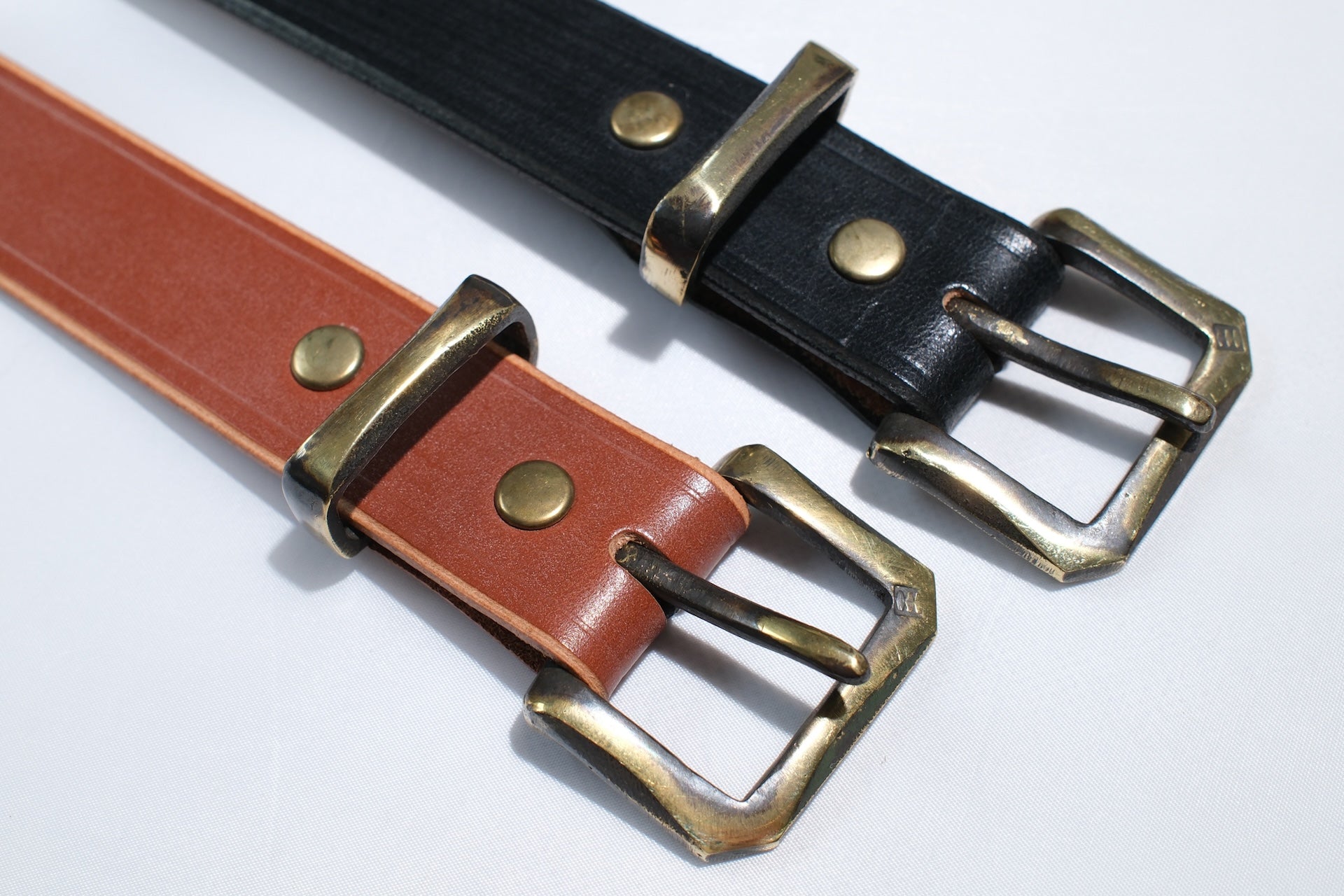 Cramp by Ginkawaten UK Bridle Cowhide Semi-Formal Belt (Black Tea-core)